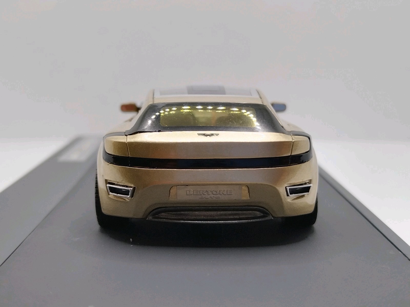 MATRIX 1/43 Aston Martin Bertone AM Jet 2 Concept 2013. Wow Rare!