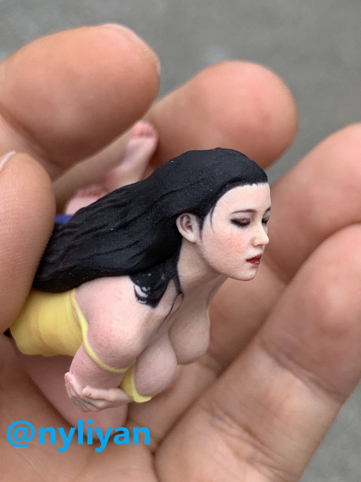 1/12 1/16 1/18 Miniature Sexy Thinking Beauty Girl Scene Props Figure For Cars