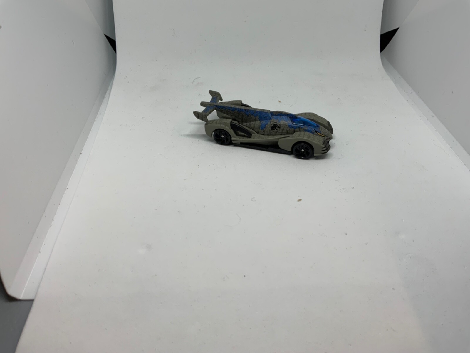 Hot Wheels Jurassic World Dominion 5 Pack Character Cars Set (Mattel) 2022 NIB