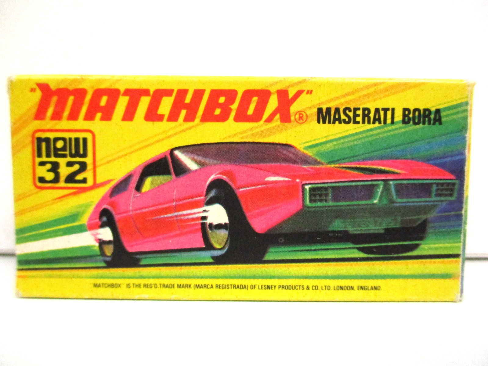 LESNEY MATCHBOX SUPERFAST #32 – MASERATI BORA – BOX