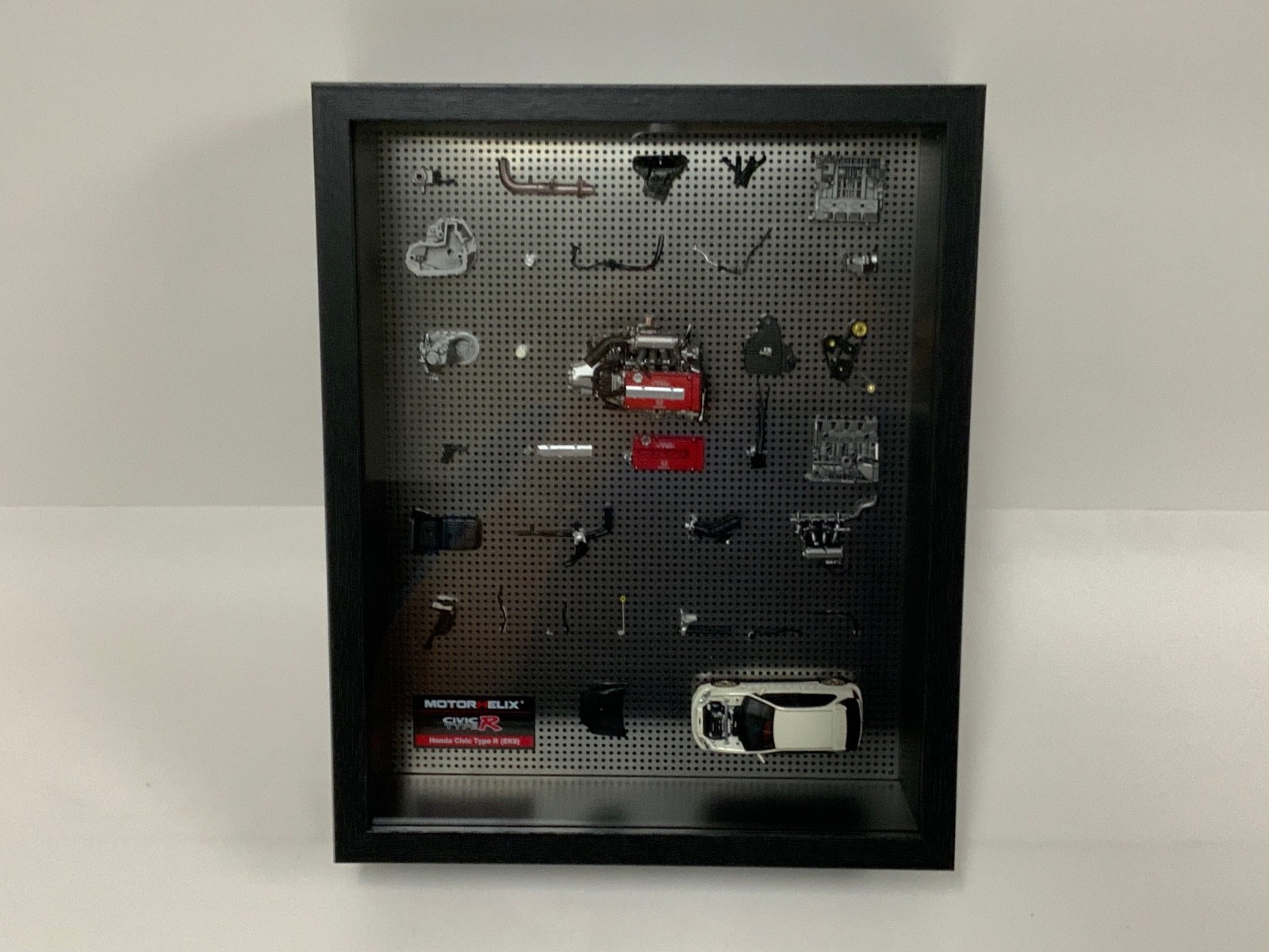 1/64 Motorhelix Frame Honda Civic Type R ( EK9 ) in White 1/18 Engine MIX3