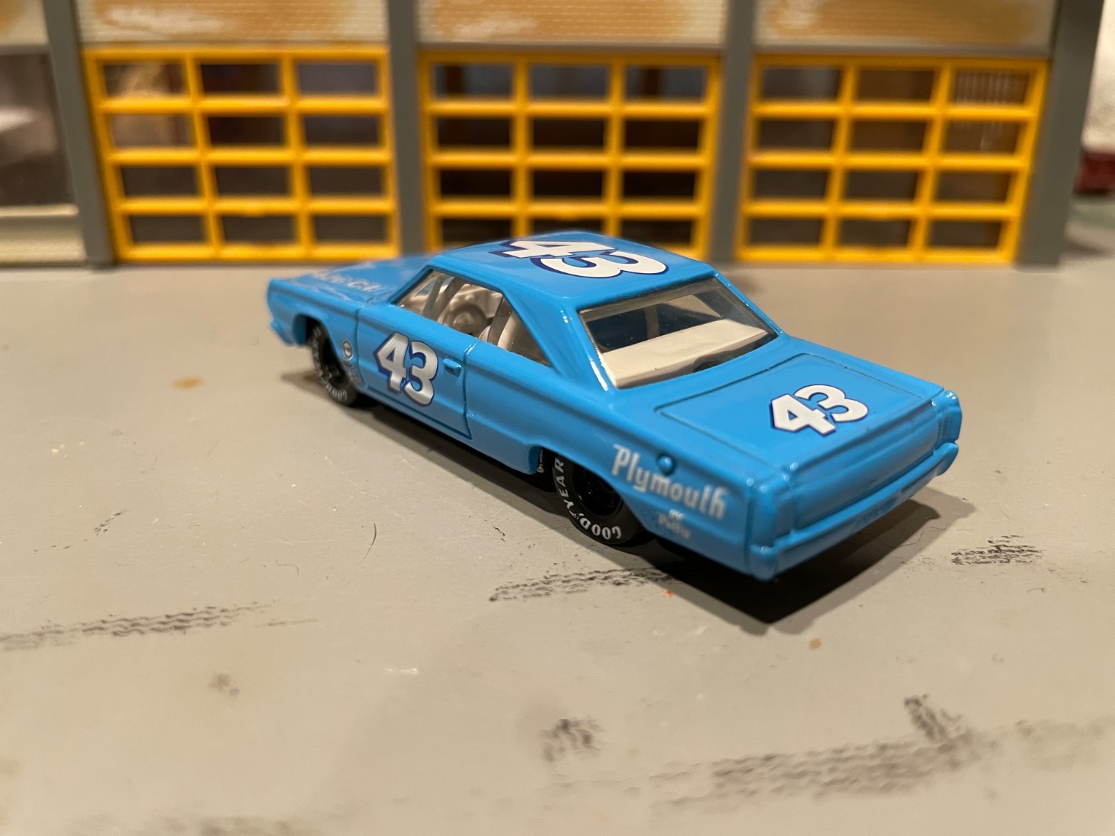 1/64 HOT WHEELS “H.W. RSCING” #43 67 PLYMOUTH FURY/PETTY BLUE/RICHARD PETTY