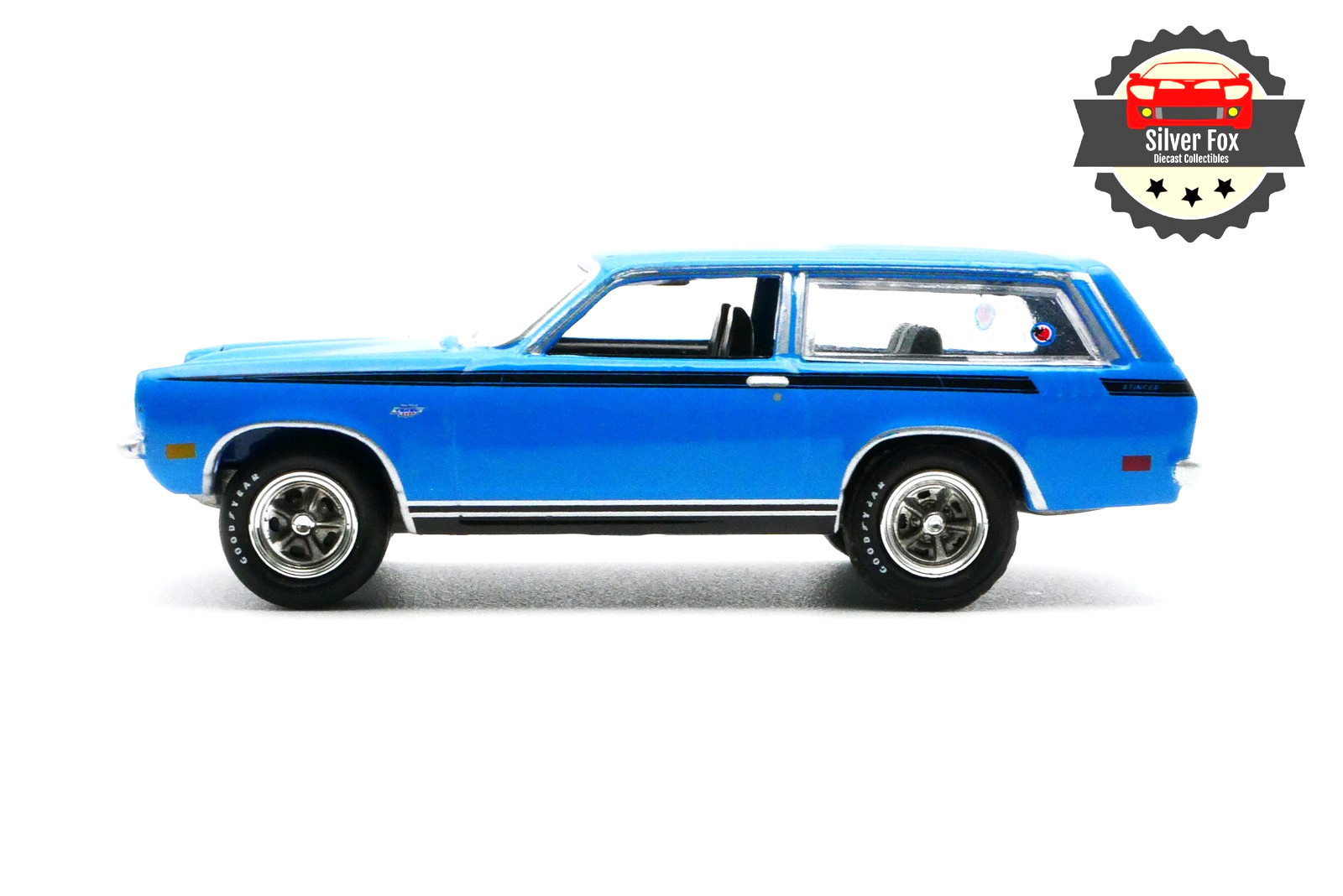 1972 CHEVROLET VEGA STATION WAGON BLUE 1/64 SCALE DIECAST COLLECTOR MODEL CAR
