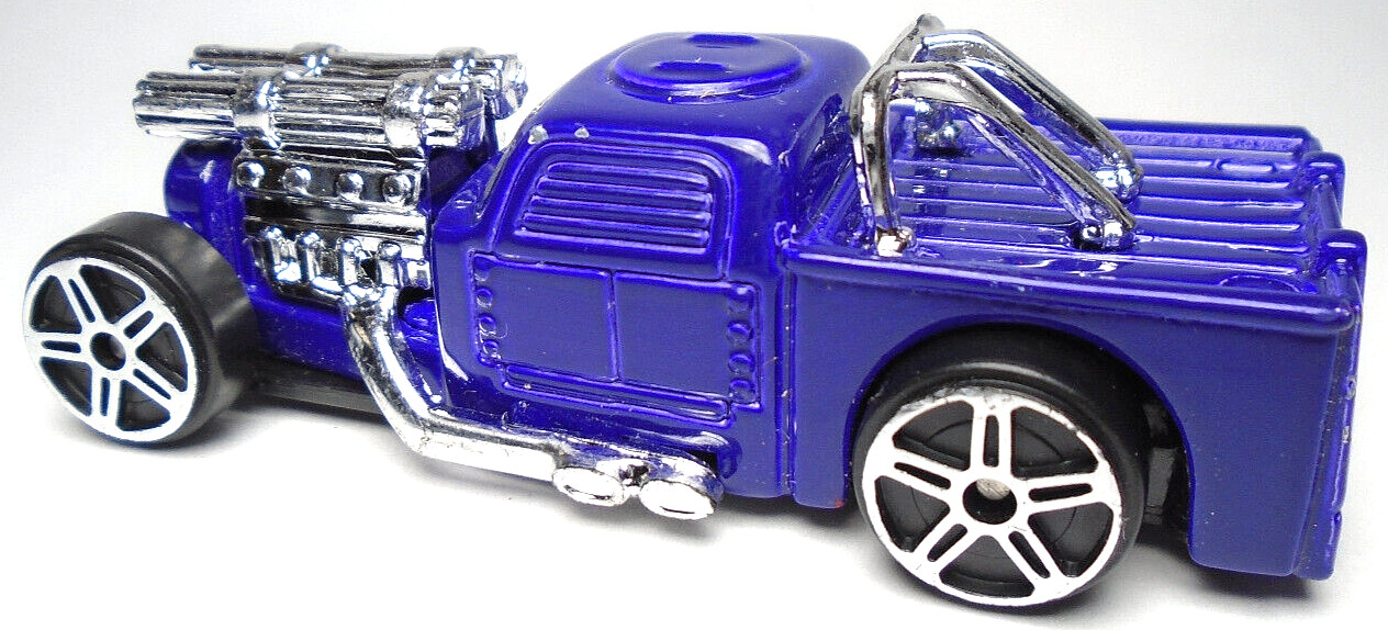 MAISTO LEADSLINGER PURPLE 1:64 DIECAST 2 3/4″ CAR WITH CHROME
