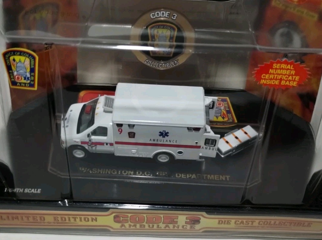 Code 3 – Ford Ambulance 9 E-350 – Washington, DC – Model #12060