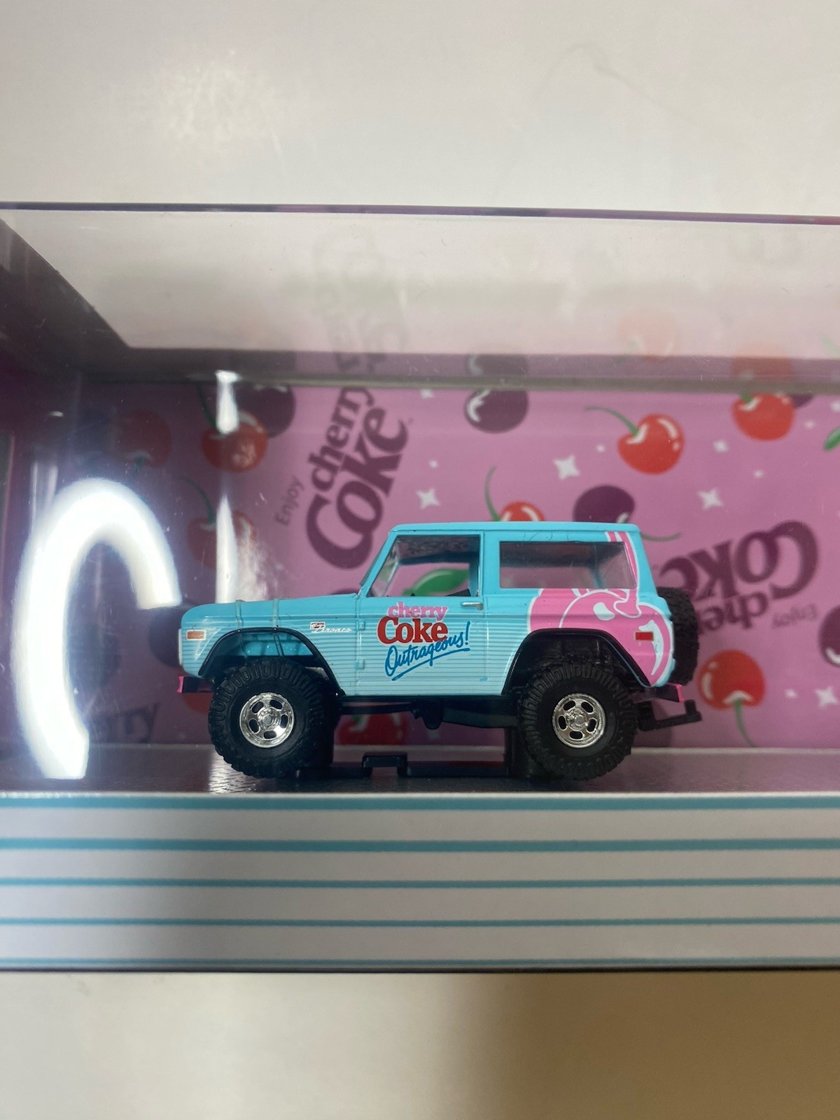 M2 Haulers 1976 Ford Bronco And 1995 Ford Ranger XLT *Lowrider* – 1/4050