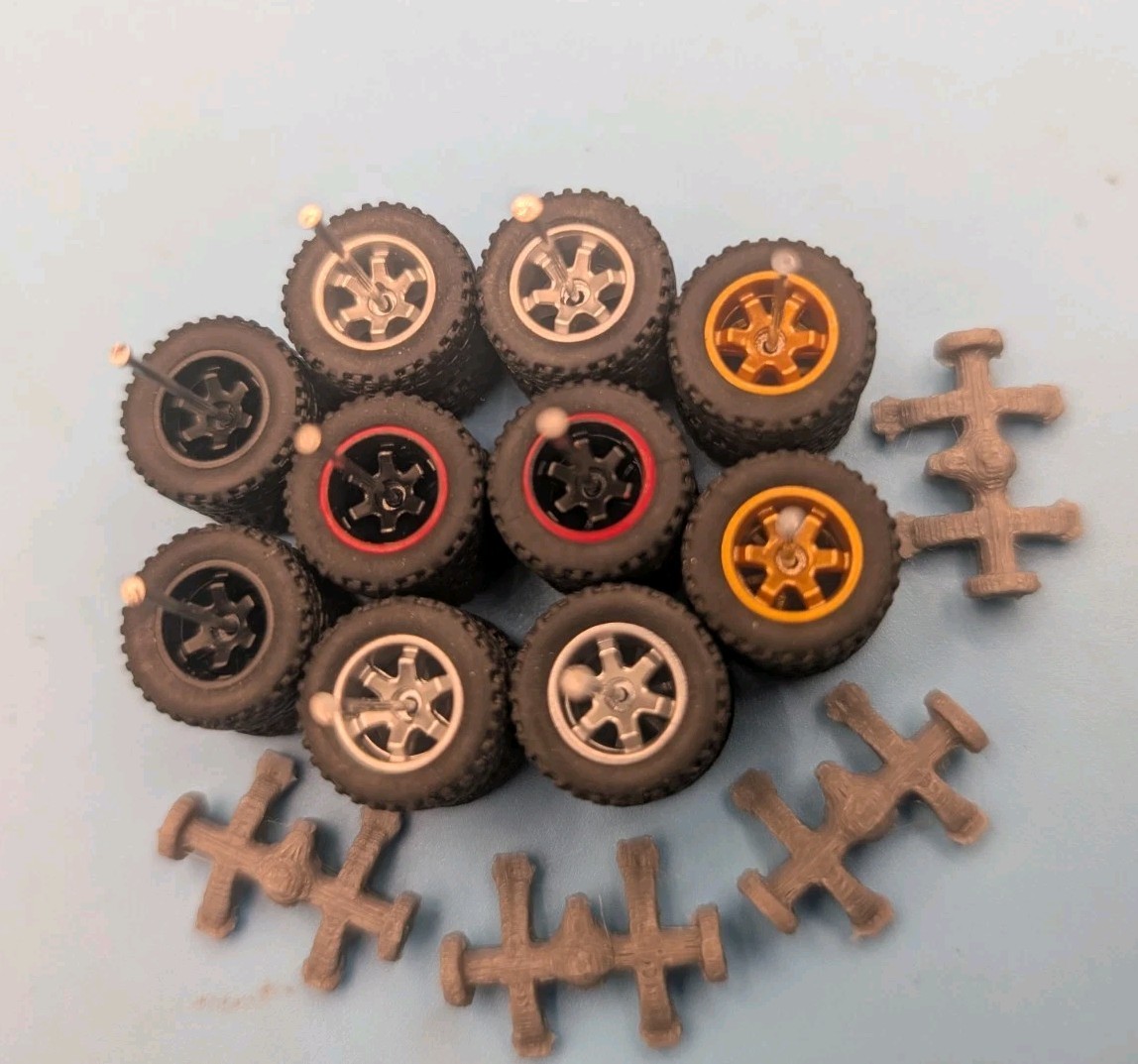 HoT 5 Swap sets Wheels Tires 1/64 Off Road Lifted Truck Real Riders Rubber All