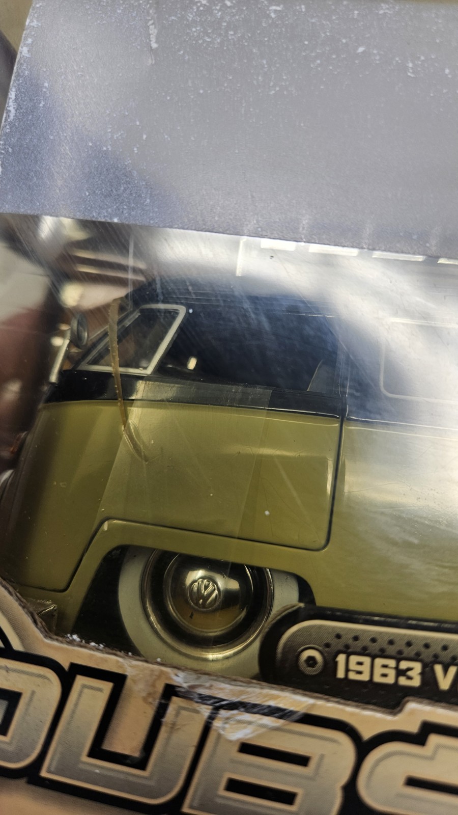 Jada Toys VDUBS Volkswagen Bus Pickup 1963 1:24 Diecast Black Tan – Box Damage