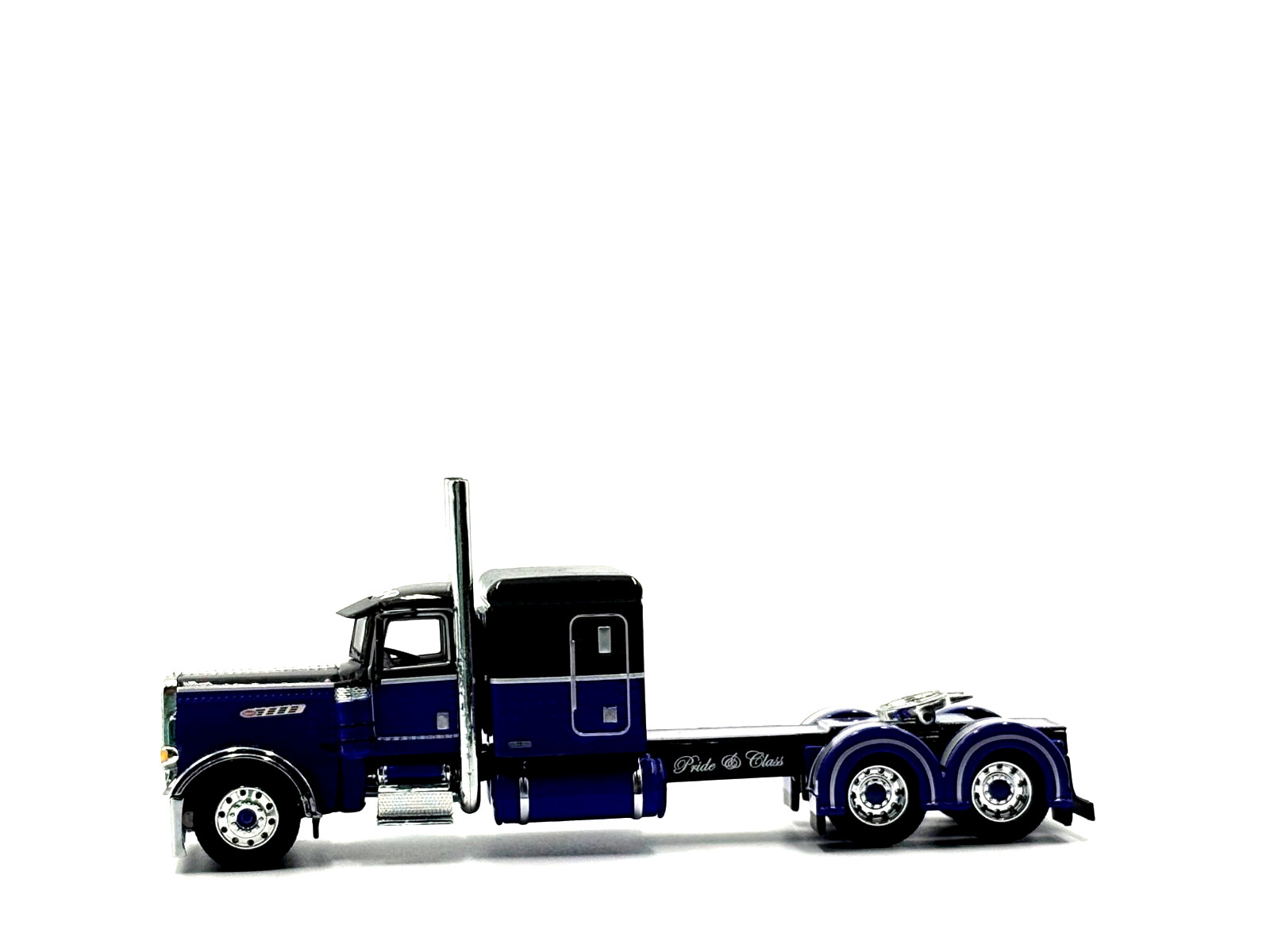 DCP 1/64 Peterbilt 389 Pride N Class Flat Top w/ Wilson Grain Trailer 60-2153