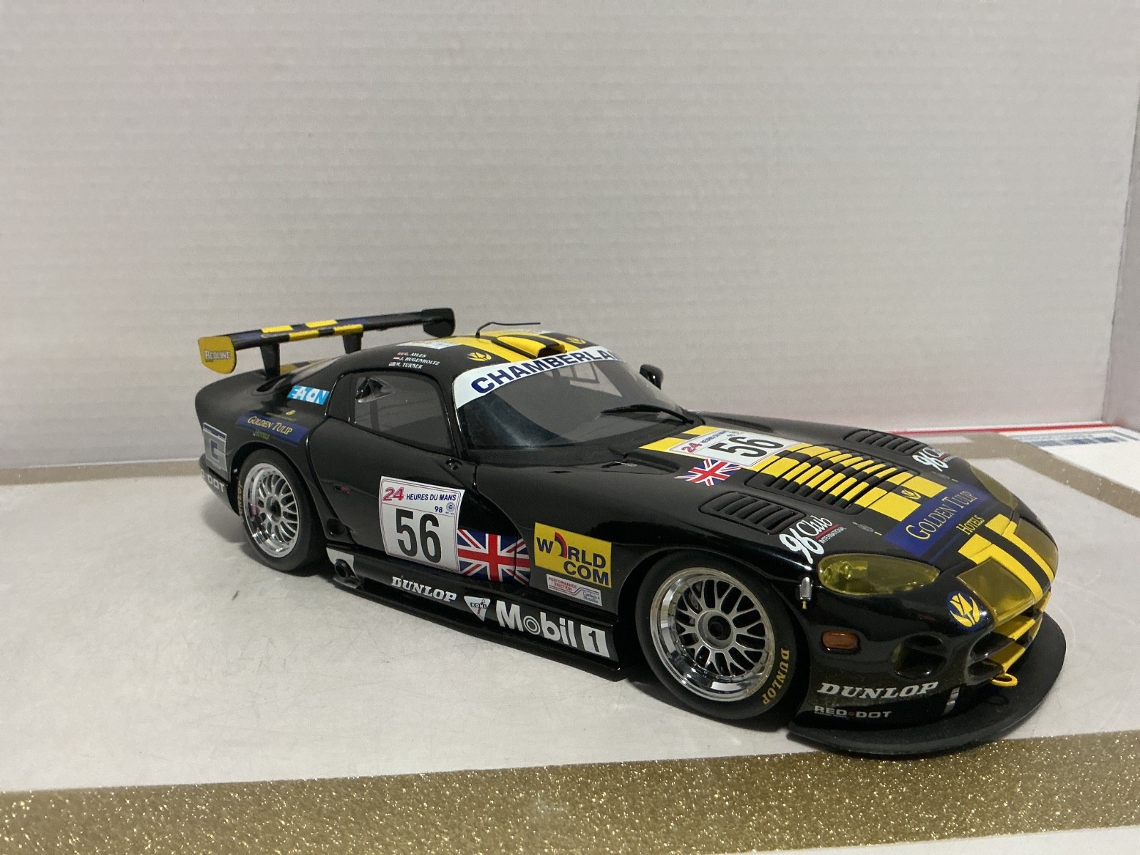 1:18 AUTO ART DODGE VIPER 24 HEURES DU MANS [NO MIRROR REPAIR SPOILER] [NO BOX]