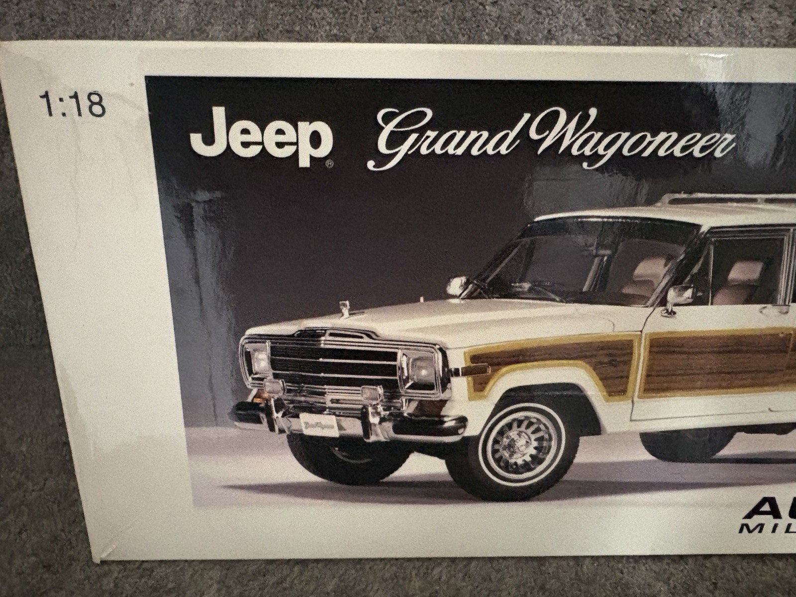 AUTOart Millennium 1/18 Jeep Grand Wagoneer #74001 Boxed Model Car