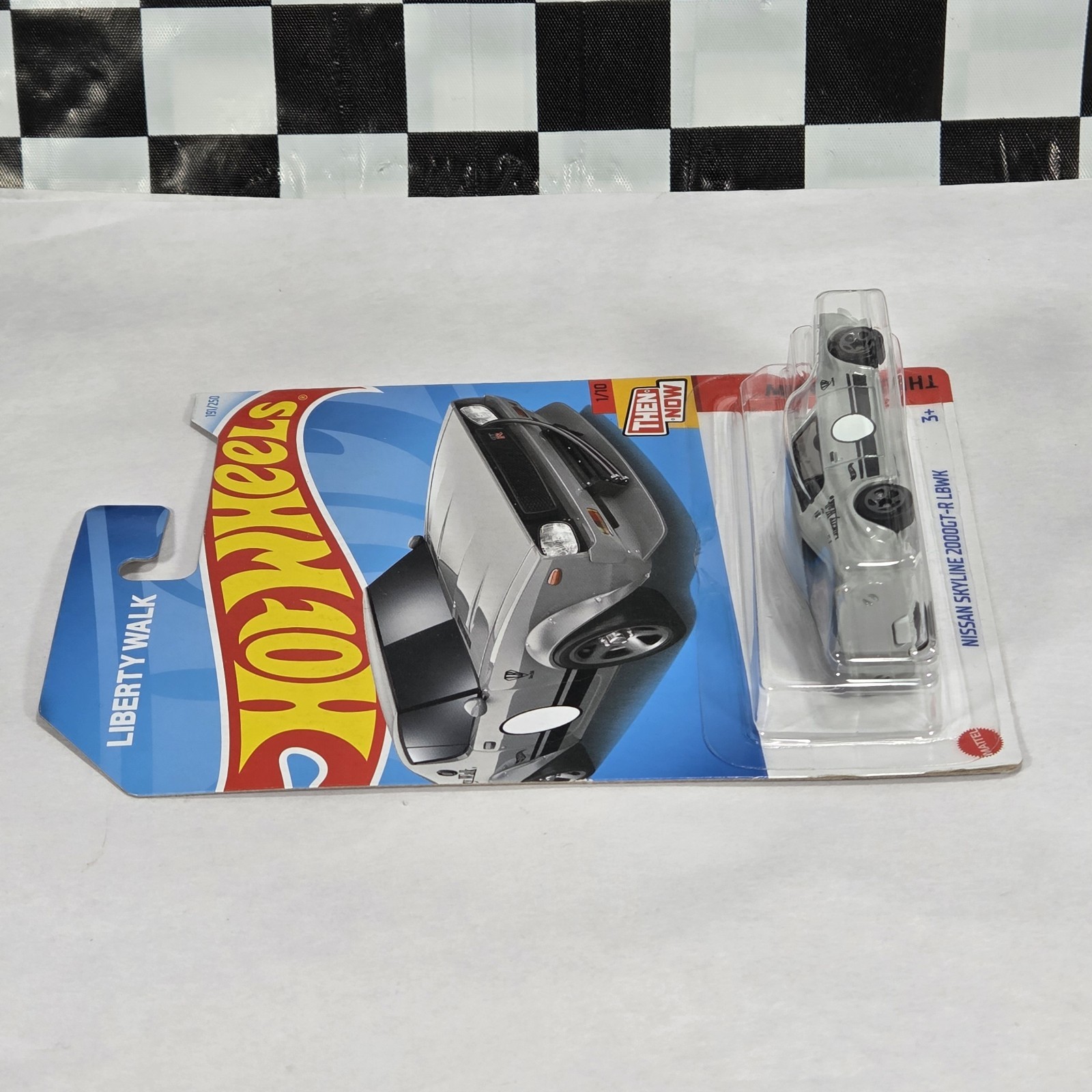 Hot Wheels 2024 Then and Now 1/10 Nissan Skyline 2000GT-R LBWK Gray Liberty Walk