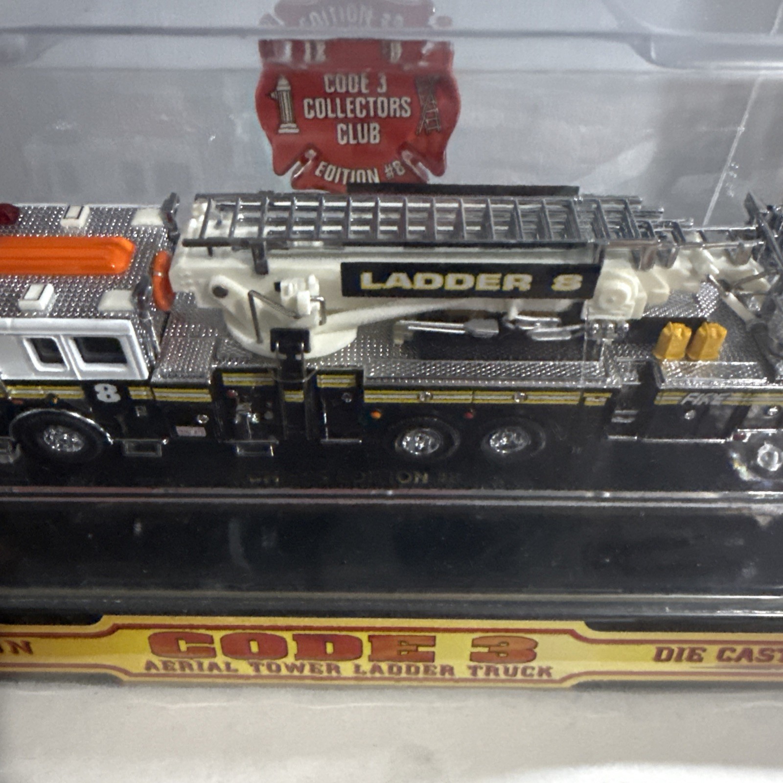 Code 3 CHIEFS Edition #8 Aerialscope Tower Ladder Truck Limited Edition No 12258