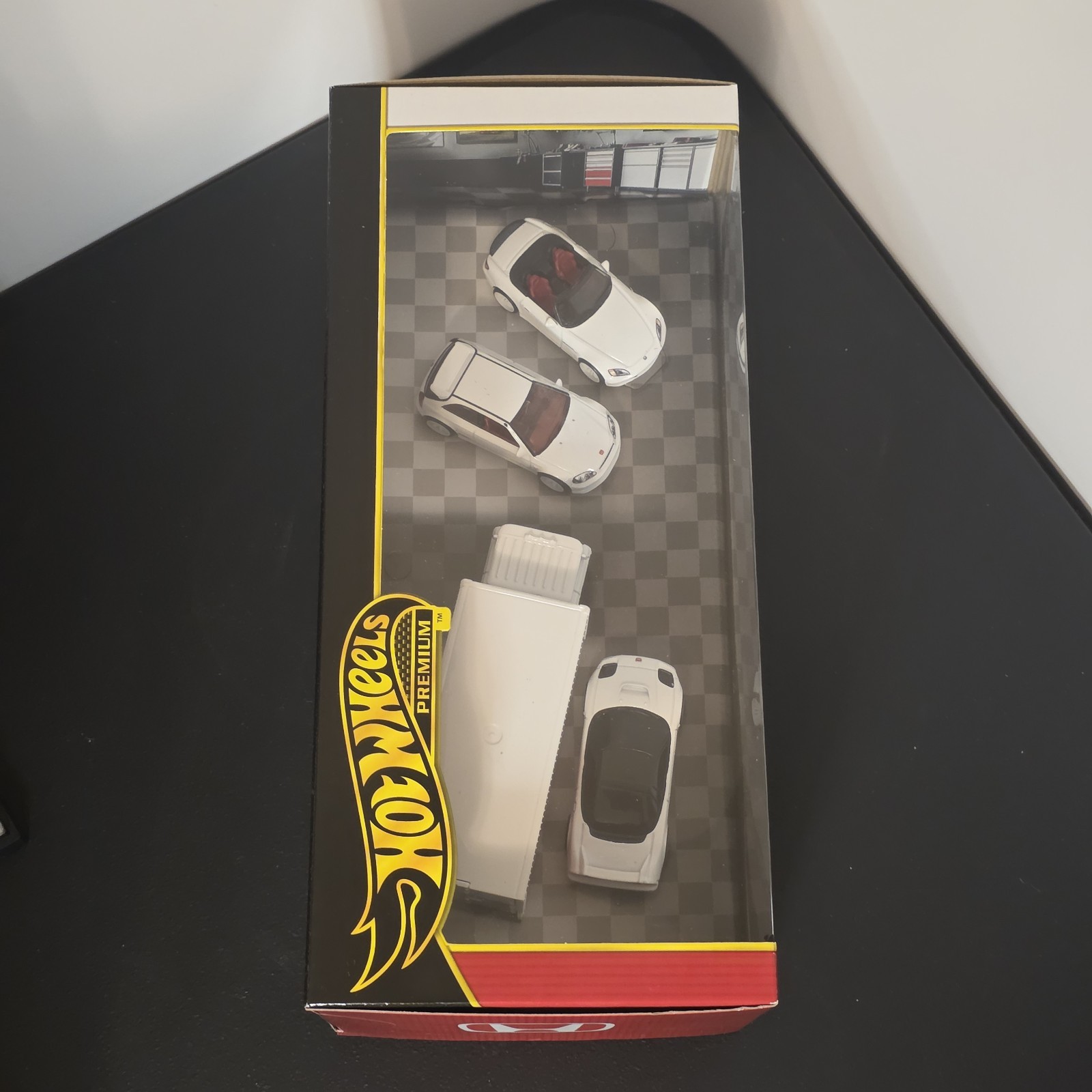 Hot Wheels 2025 Premium Collector Diorama Honda Set Civic Type-R, NSX-R, S2000