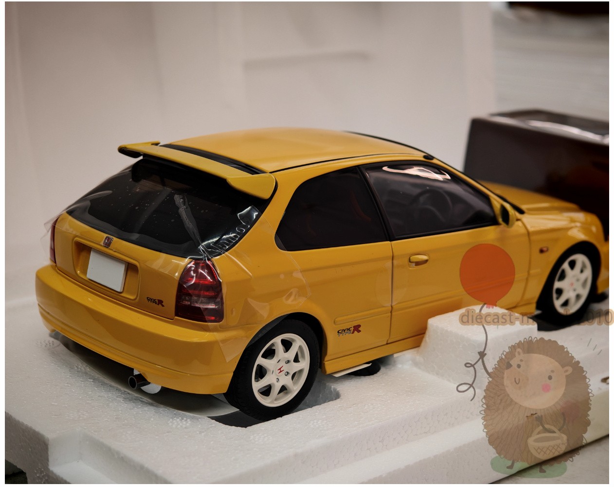 Motorhelix 1:18 Honda Civic Type R EK9 Alloy Model Car birthday Gifts Yellow