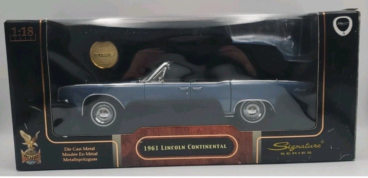 1 Left! 1/18 1961 Blue Lincoln Continental Road Signature Future, Rare Car!