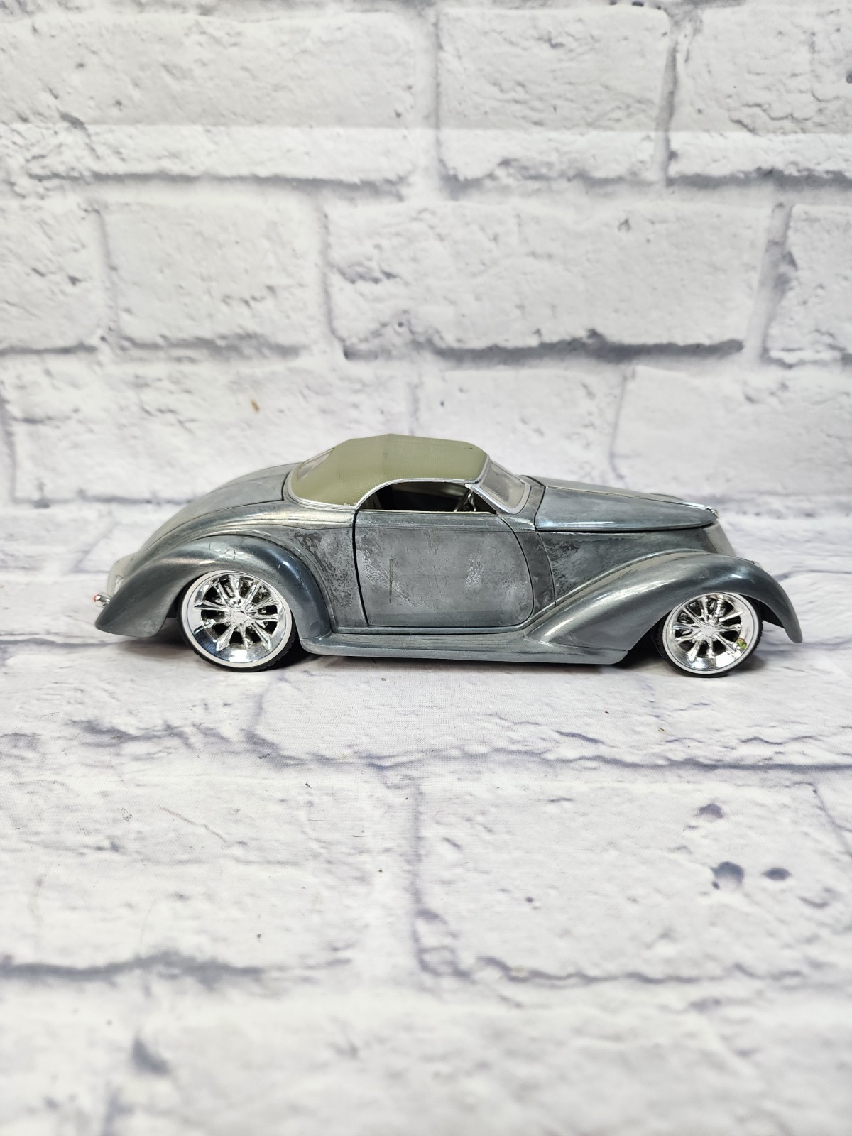JL Full Throttle Foose Design 1936 Ford Chip Roadster 1:18 Scale Raw Metal Steel