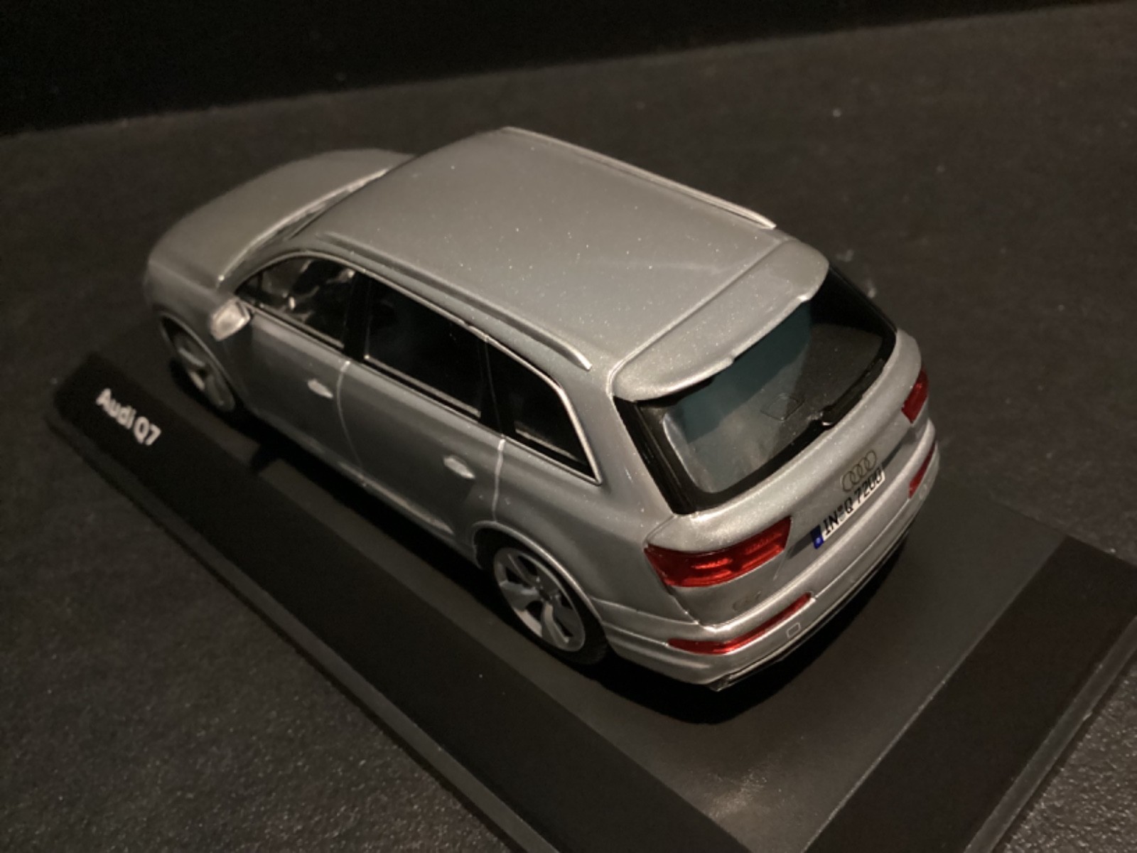 Audi Q7 Type 4M 2016 Special Dealer Edition Diecast Vehicle in scale 1/43