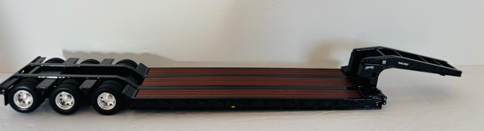 1:50 Trail King Tri-Axle Lowboy Trailer By Norscot