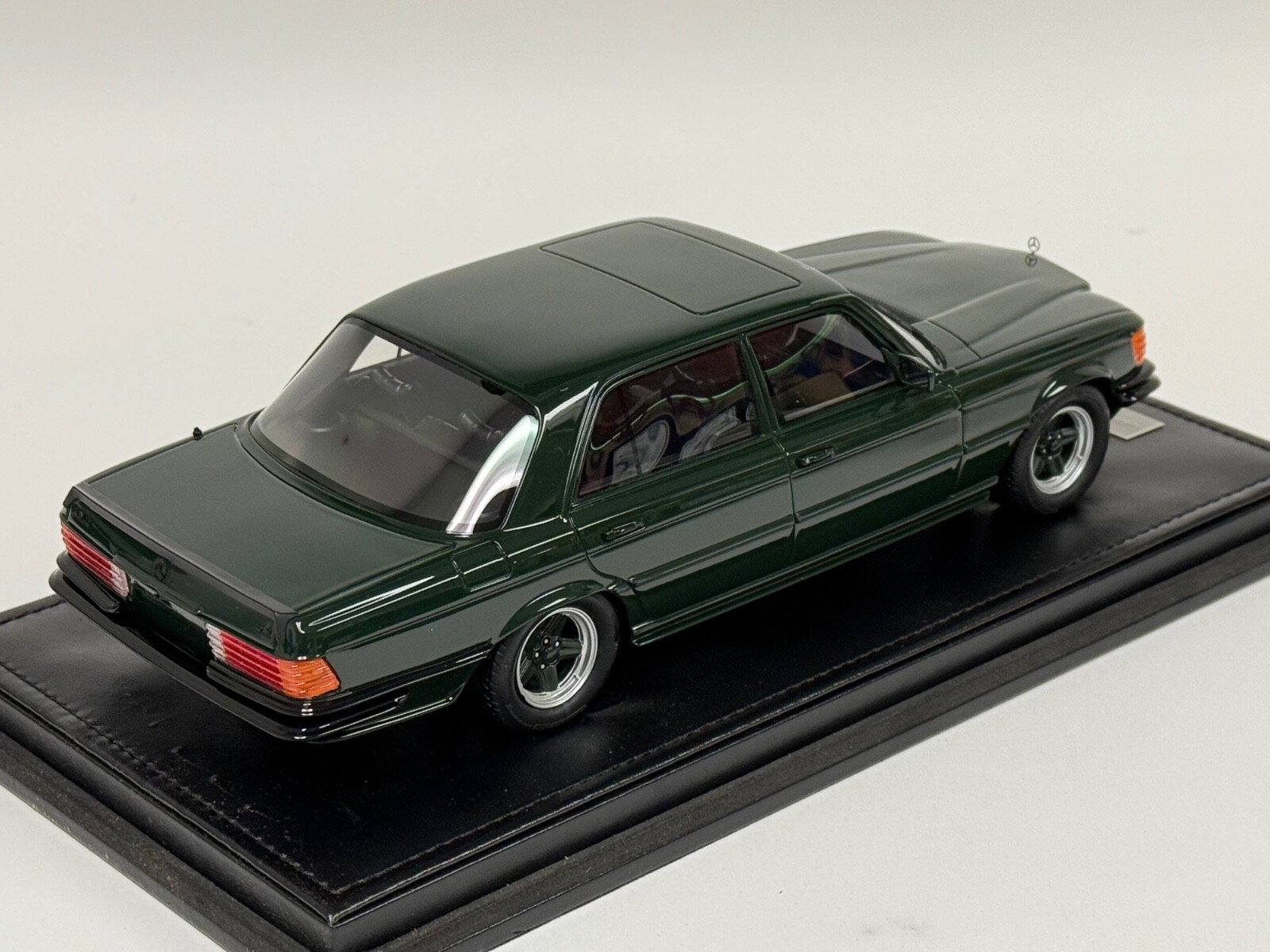 1/18 Ivy Models Mercedes Benz 450 SEL AMG 1972 W116 in Green Leather LAST ONE