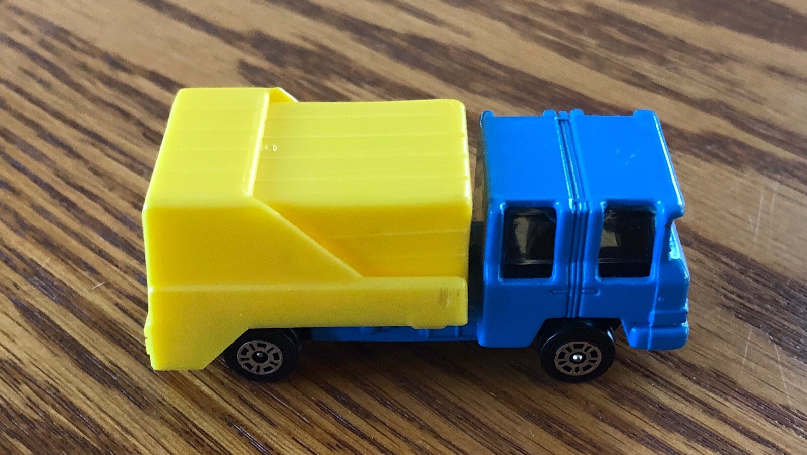 Corgi Juniors (United Kingdom) 1/72nd Refuse (Garbage/Waste/Trash) Truck