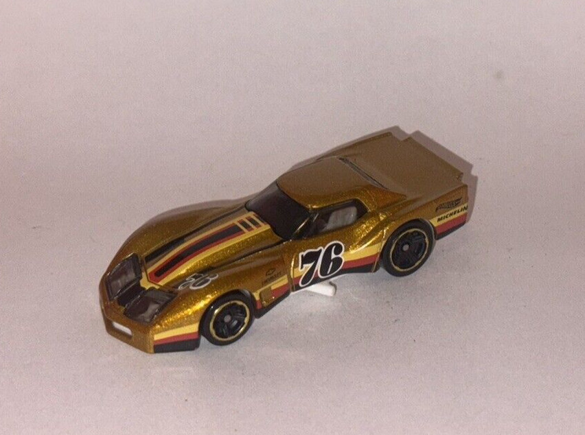HOT WHEELS Loose Greenwood Corvette (Gold Version)