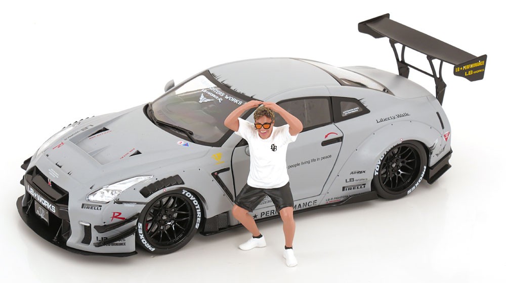 Solido 1/18 Nissan Gt-r (r35) with Liberty Walk Body Kit Type 2.0 Grey 2024
