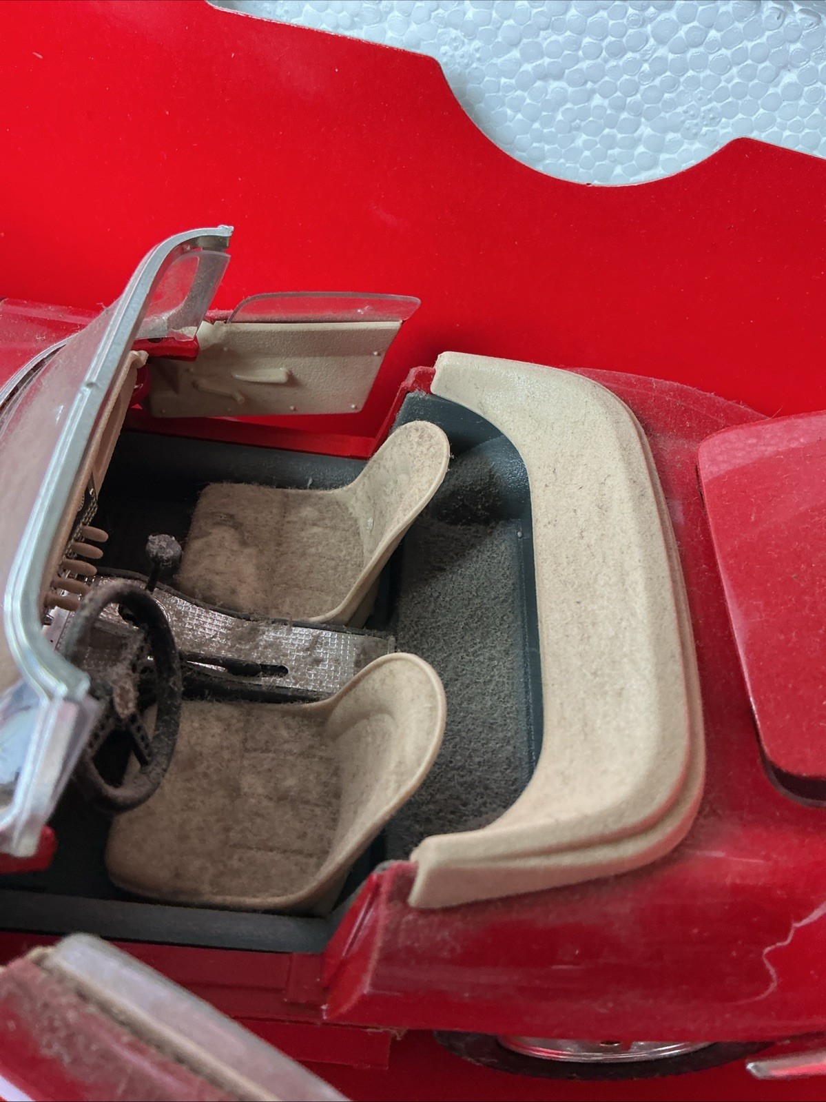 Snap-On 1961 Jaguar E-Type Cabriolet 40 Years Tatty Box And Dusty Car