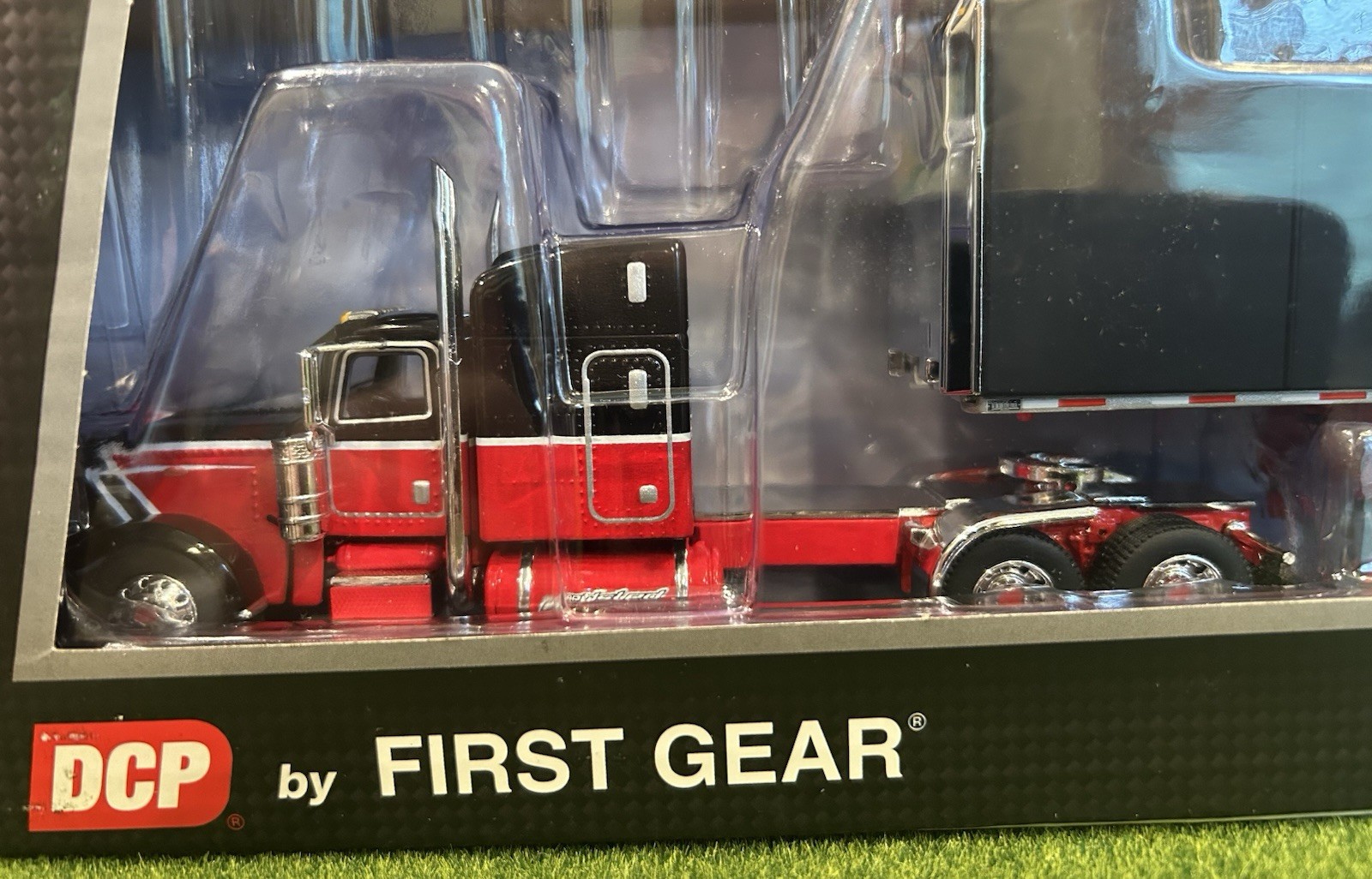 1/64 DCP “nedsled” Peterbilt 389 w/simulated Curtain Side Trlr…limited # set