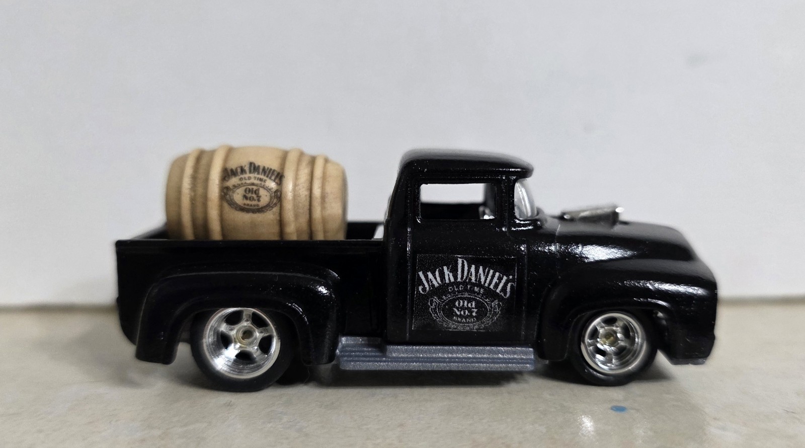 HOT WHEELS CUSTOM jack Daniels 56 FORD TRUCK REAL RIDERS
