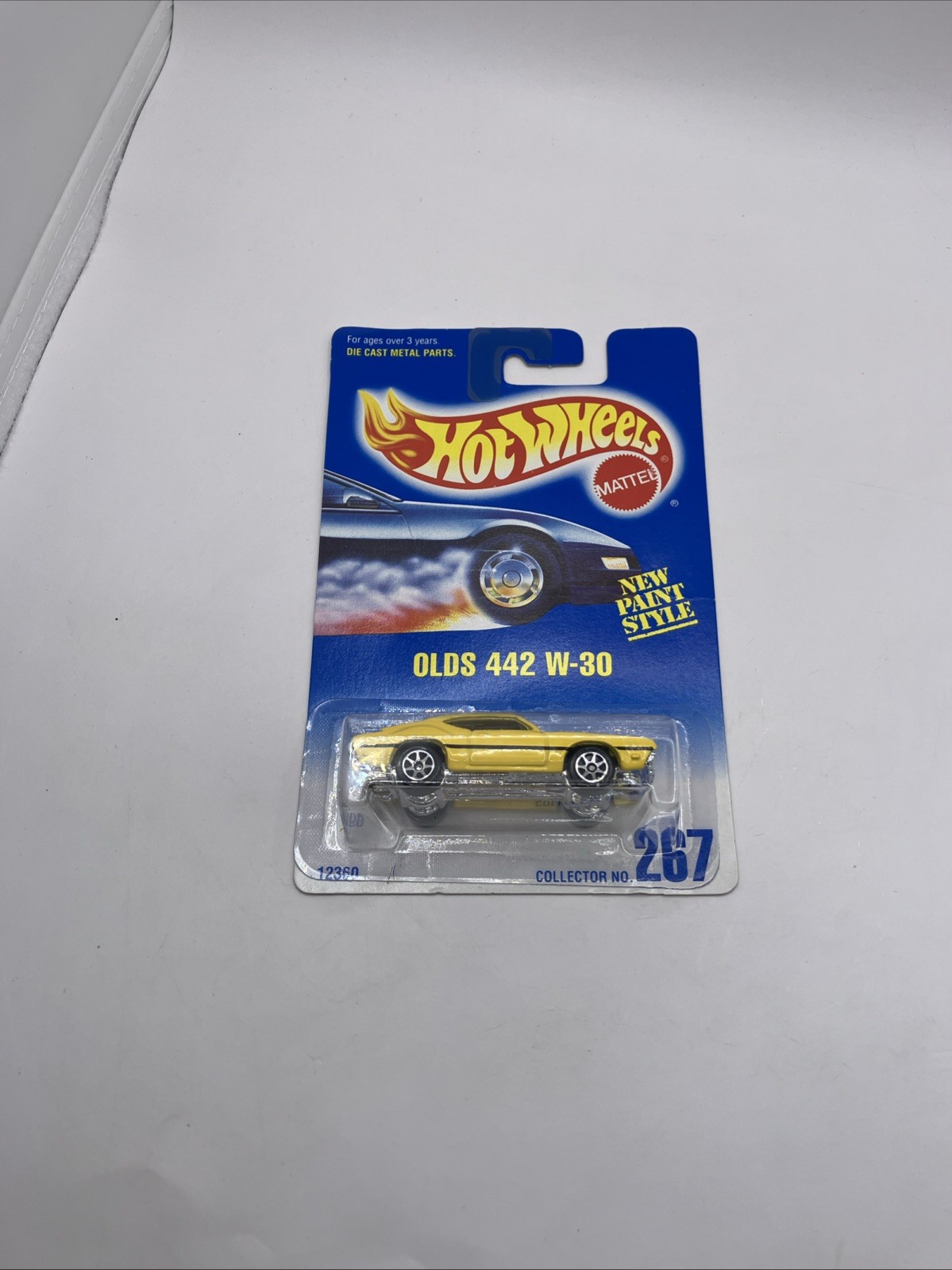 1991 Hot Wheels Olds 442 W-30 #267 Yellow 1/64 scale Blue Card New
