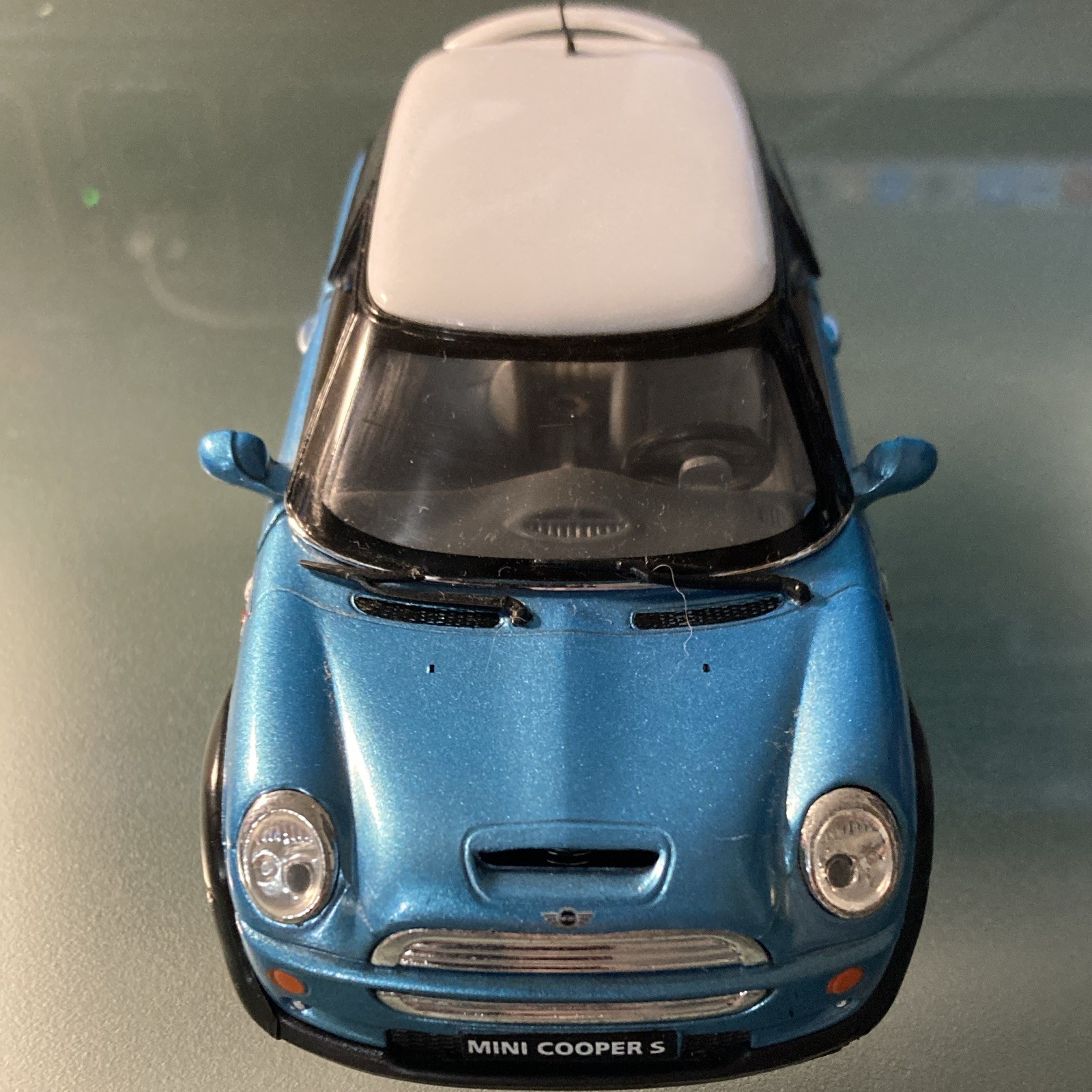 Kinsmart MINI Mini Cooper S Blue/White Roof Diecast Car Model Opening Doors