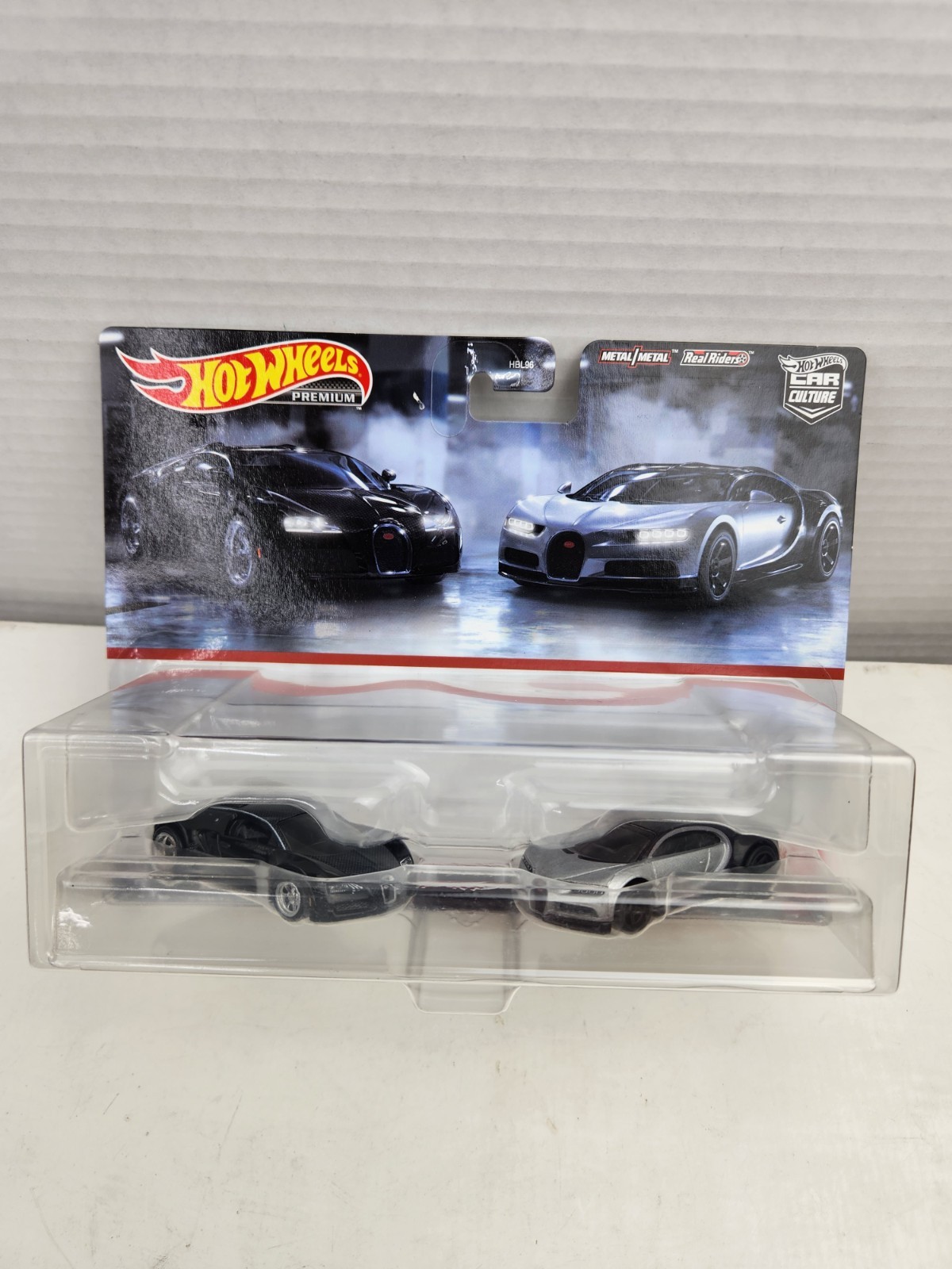 Bugatti Veyron & ’16 Bugatti Chiron Hot wheels Premium 2020 Car Culture Cars