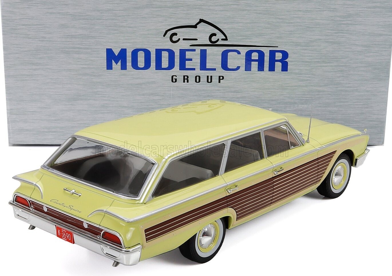1960 Ford LTD Country Squire Station Wagon Light Yellow Wood in 1:18 scale