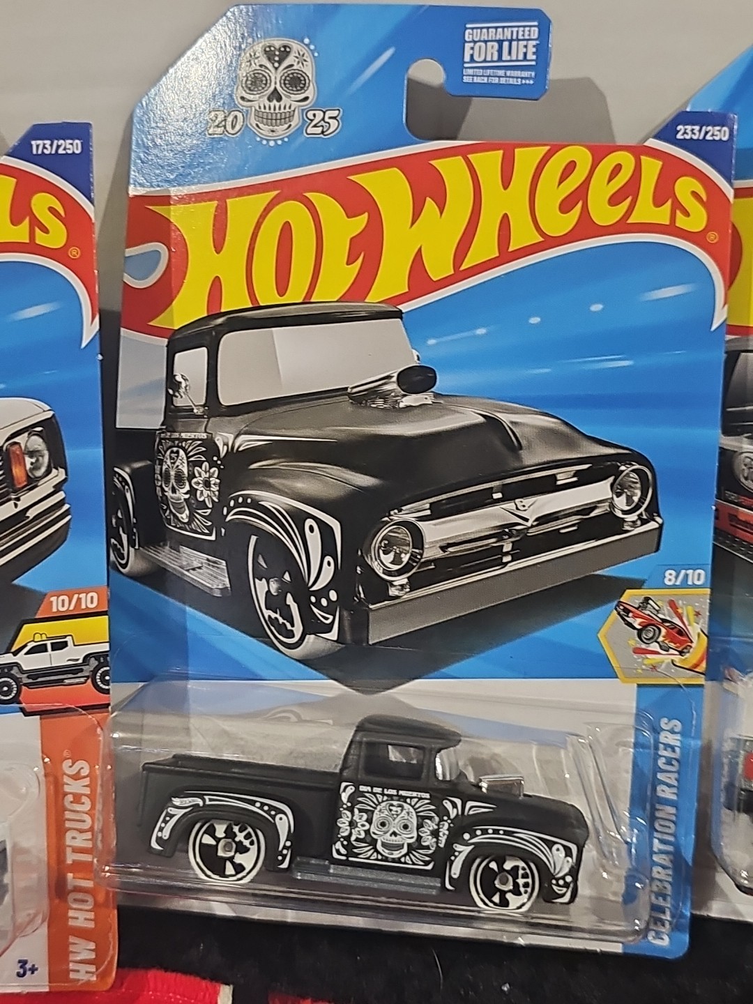 Hot Wheels Lot Of 14 Trucks And 2 Blazer