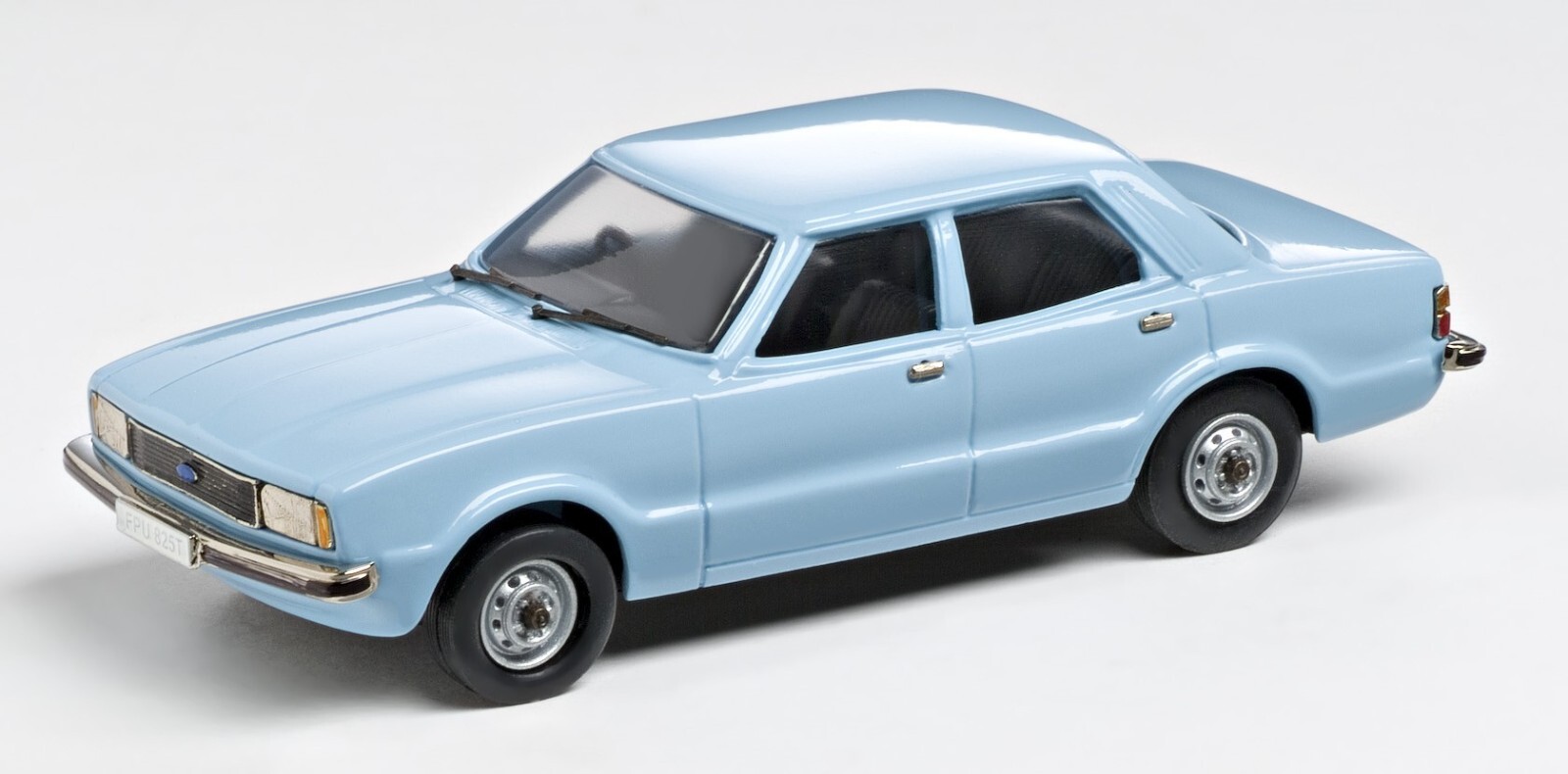 Lansdowne LDM 56 – 1979 Ford Cortina MKIV 1.6L, 4-Door Saloon (Bermuda Blue)