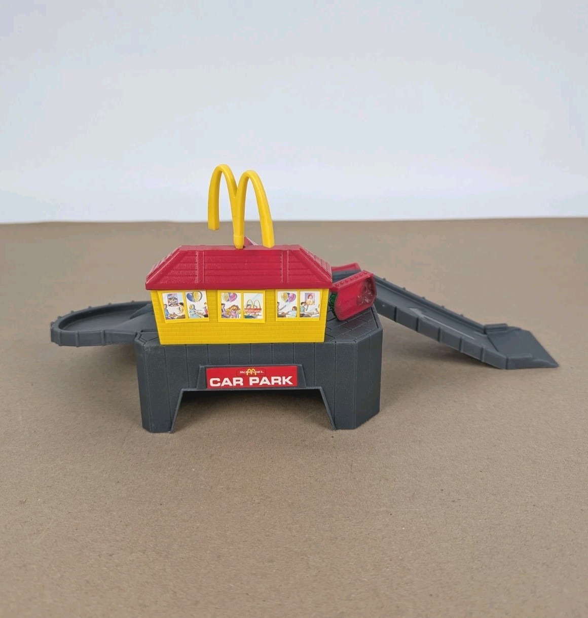 Hot Wheels McDonald’s Drive Thru Playset Track Accessory Mattel 2001 Complete VG