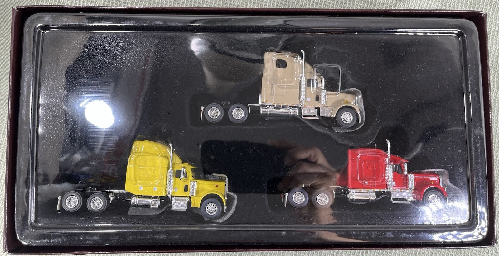 Spec Cast Collectibles The Cassic Collection 32013 1:64 1/64 Scale Kenworth W900