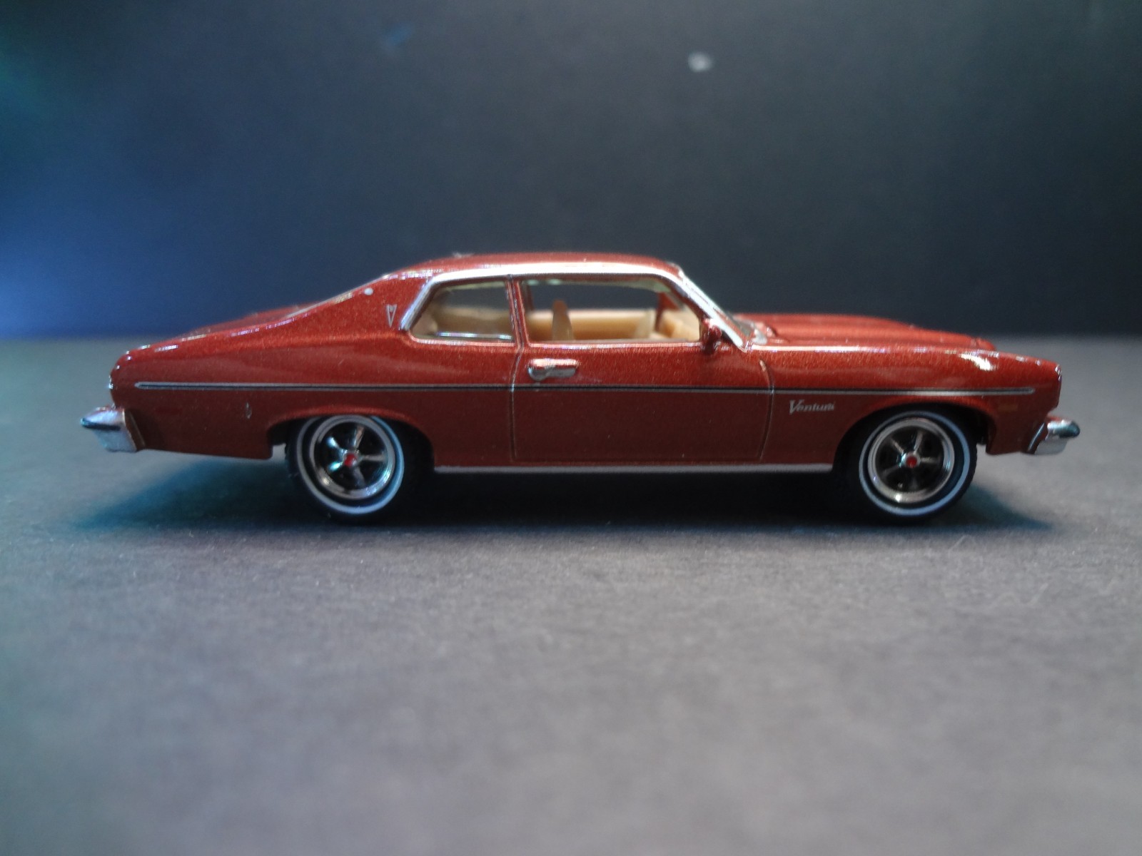 Johnny Lightning 1974 Pontiac Ventura green & bronze bundle – Loose 1:64