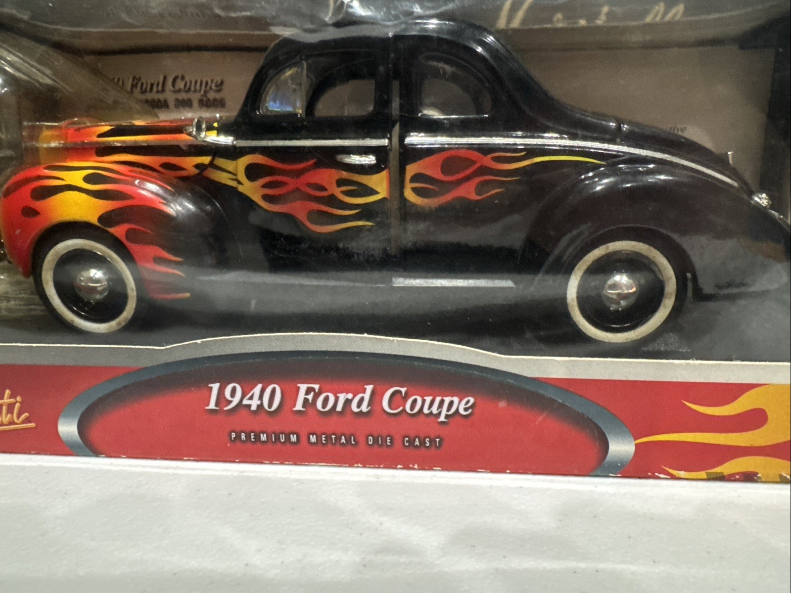 American Graffiti 1940 Ford Coupe 1:18 Diecast Car Black Flames Opening Metal