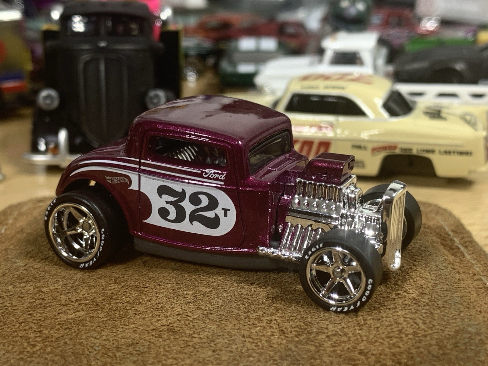 Hot Wheels ’32 Ford Purple Hot Rod Custom Wheel Swap