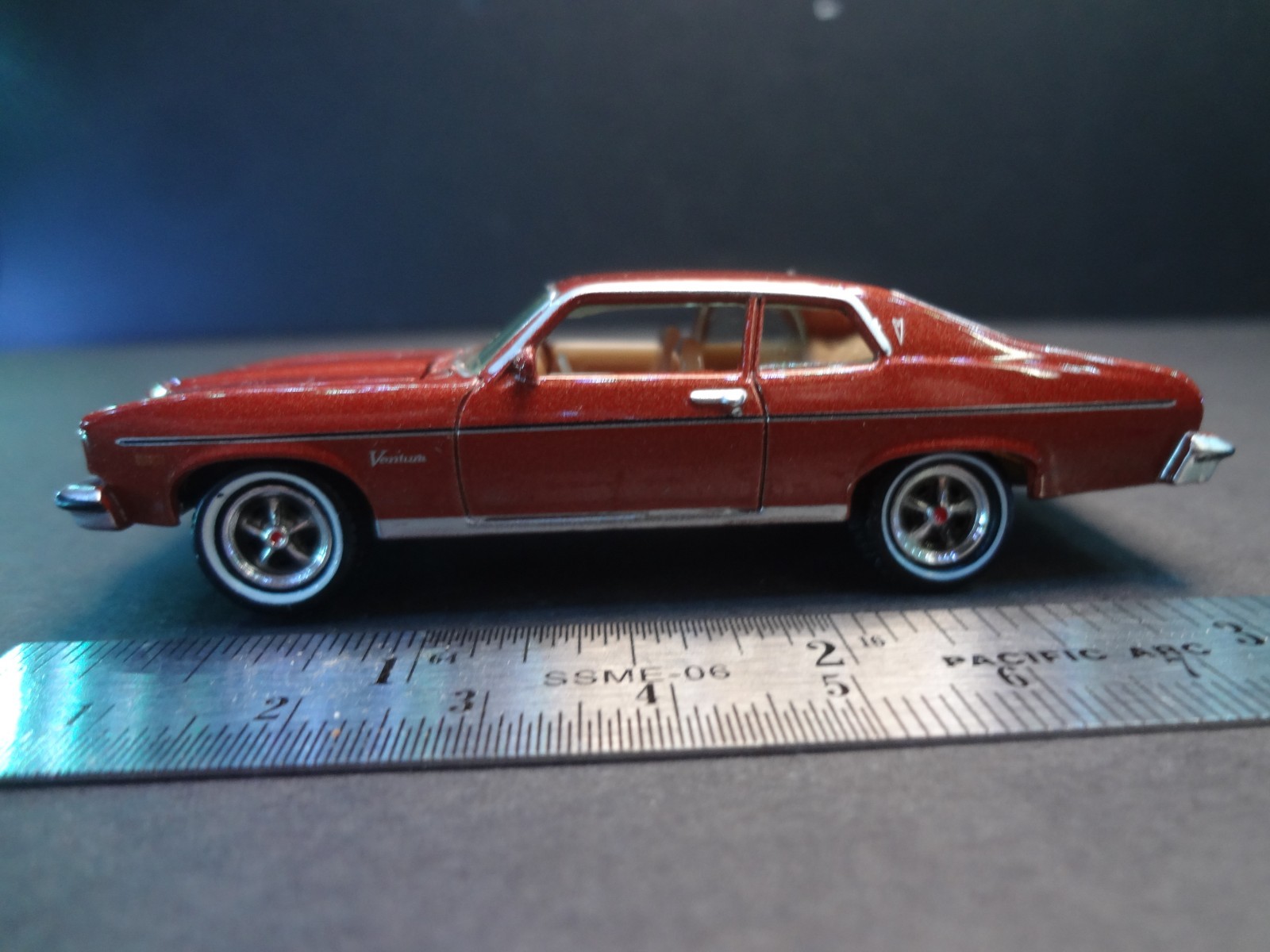 Johnny Lightning 1974 Pontiac Ventura green & bronze bundle – Loose 1:64