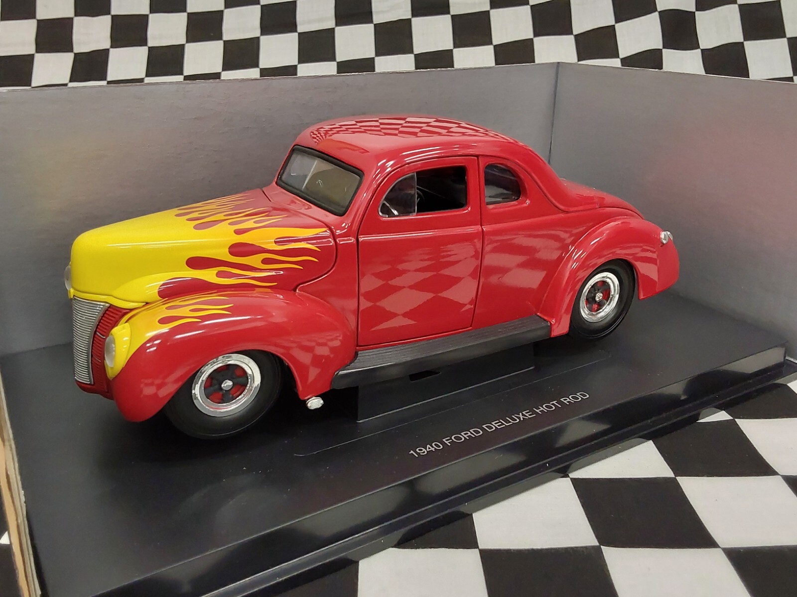 1940 Ford Deluxe Hot Rod Coupe Flathead V-8 Tri-Power Eagle’s Race 1/18 scale