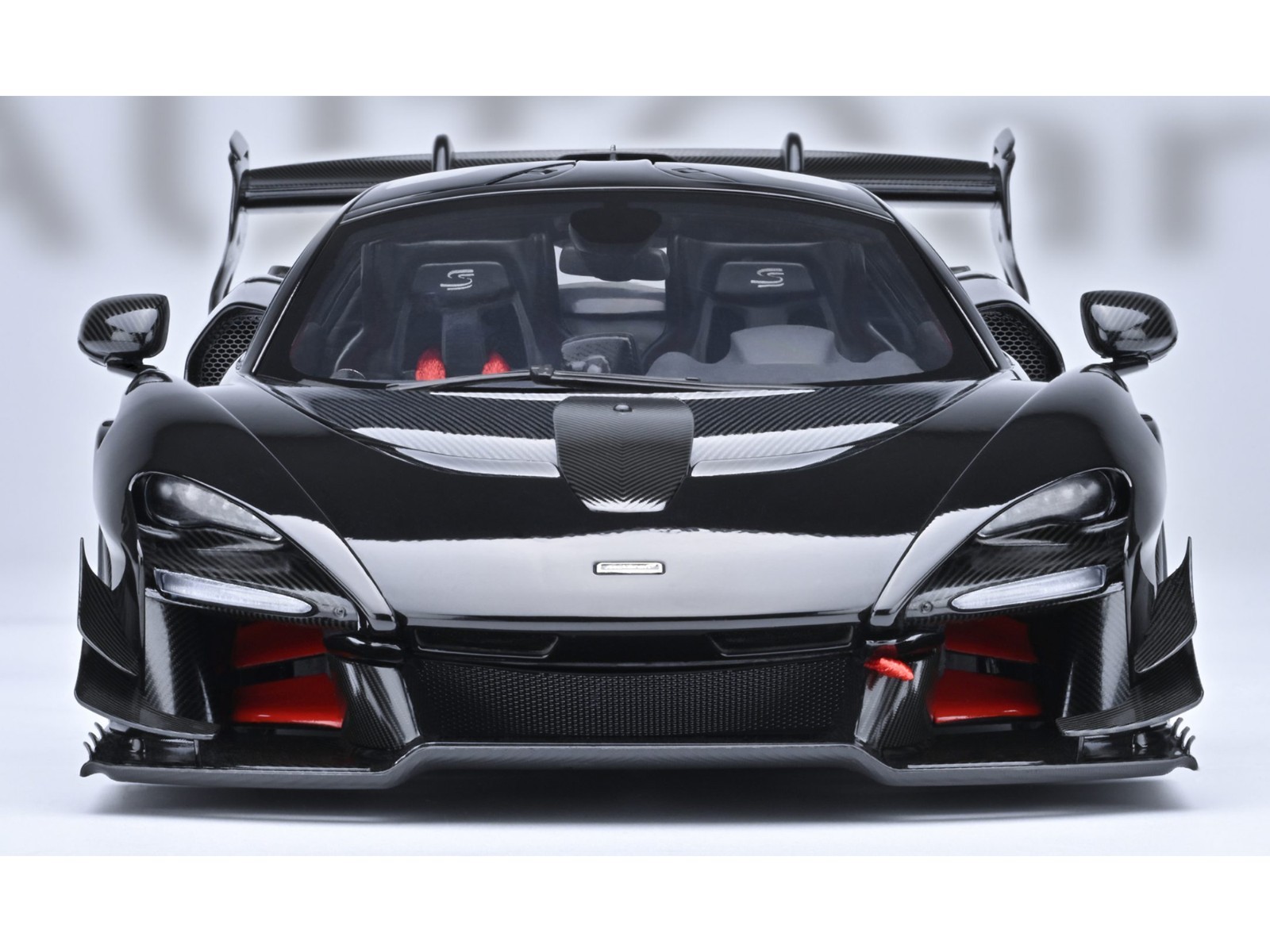 MCLAREN SENNA GTR ONYX BLACK 1/18 MODEL CAR BY AUTOART 81954