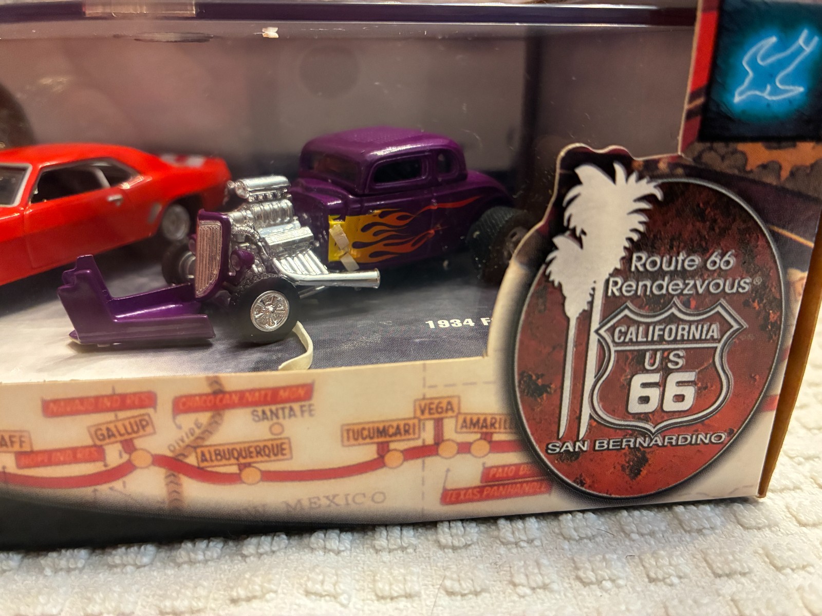 2001 100% HOT WHEELS America’s Main Street Route 66 Rendezvous 1:64