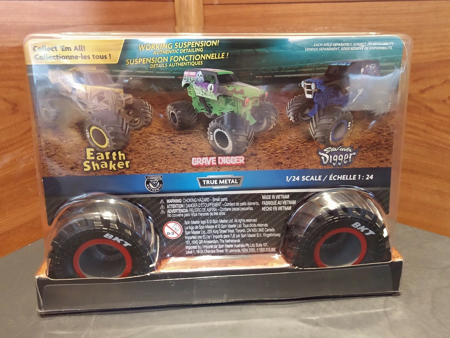 NIB MONSTER JAM 2020 “DRAGON” TRUE METAL™ 1/24 DIE-CAST BY SPINMASTER