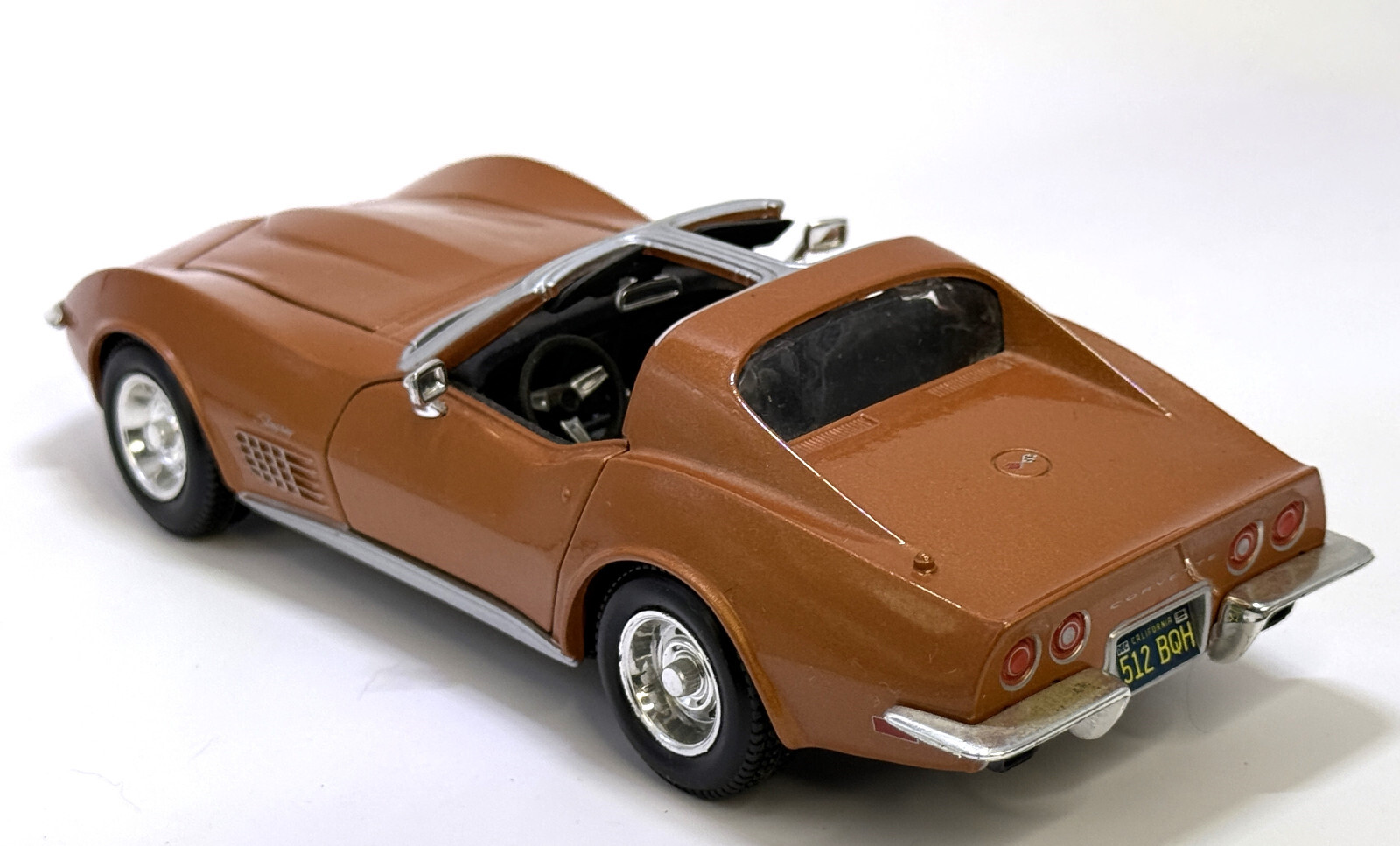 1970 Chevrolet Corvette T-top 1:24 Maisto Diecast Copper 1/24
