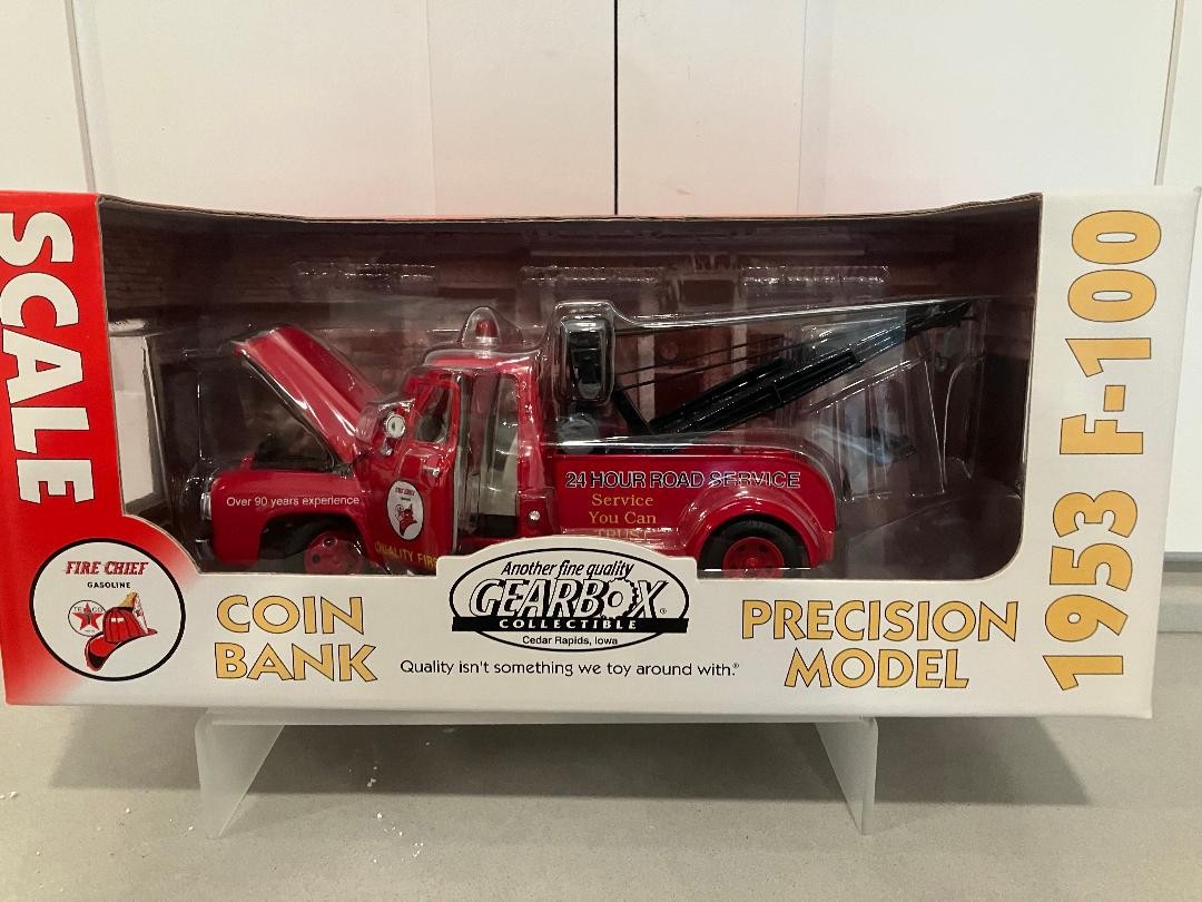 1953 Red Ford F-100 Tow Truck & Coin Bank Die Cast 1:24 Scale ‘Gearbox’ Quality