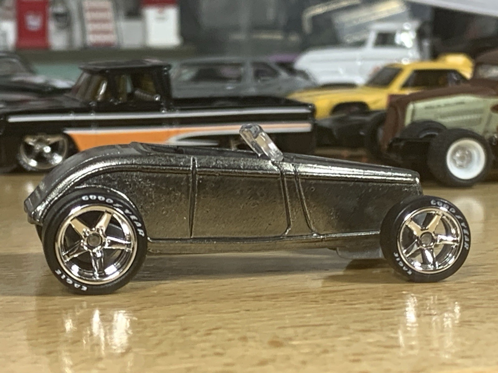 Hot Wheels Zinc Plated Gunmetal Smoke Custom ’32 Ford Roadster with Wheel Swap