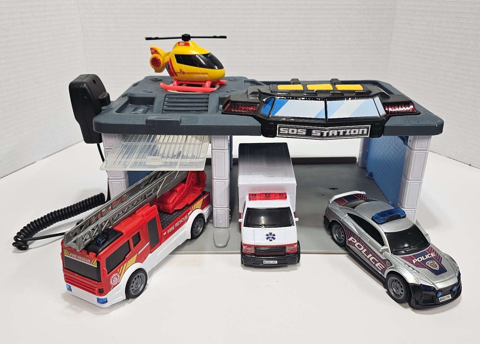 Vtg Dickie Toys SOS Rescue Center Call Center 4 Vehicles Fire Police Ambulance